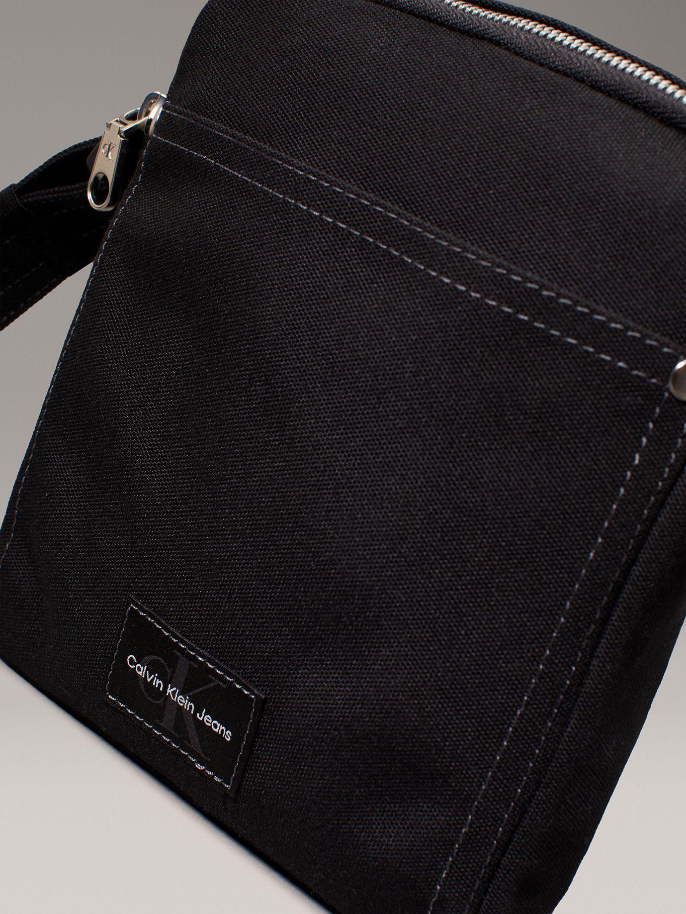 Bolso Reporter Sport Essentials Negro Calvin Klein-3