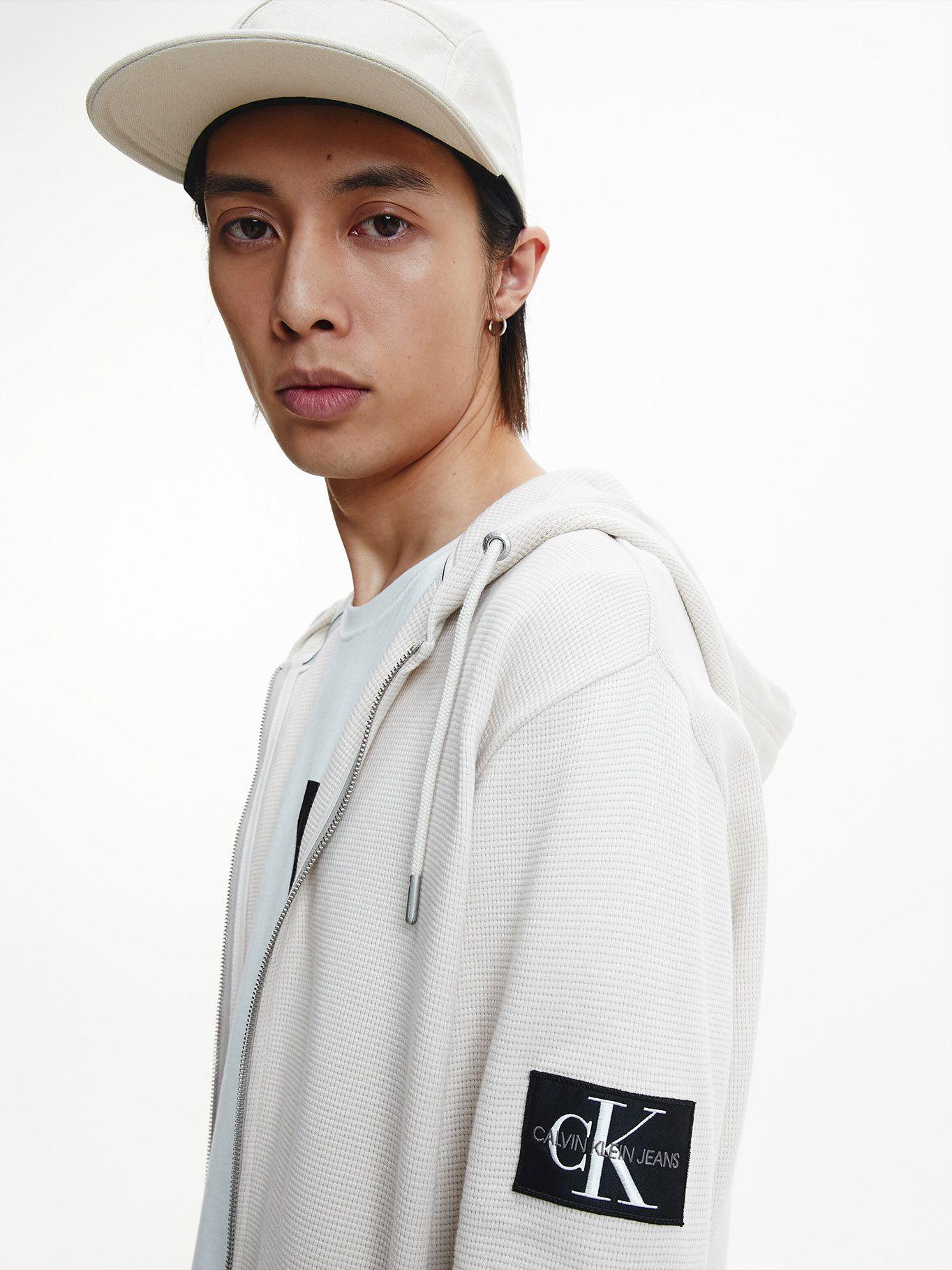 Hoodie Monogram Badge Crema Calvin Klein-3