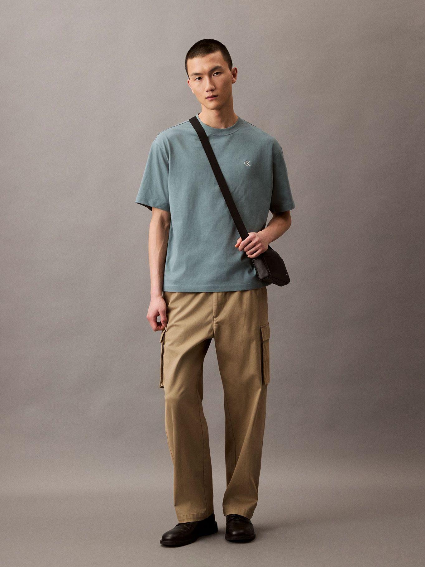 Polera Relaxed con Monograma Archive Verde Calvin Klein-1