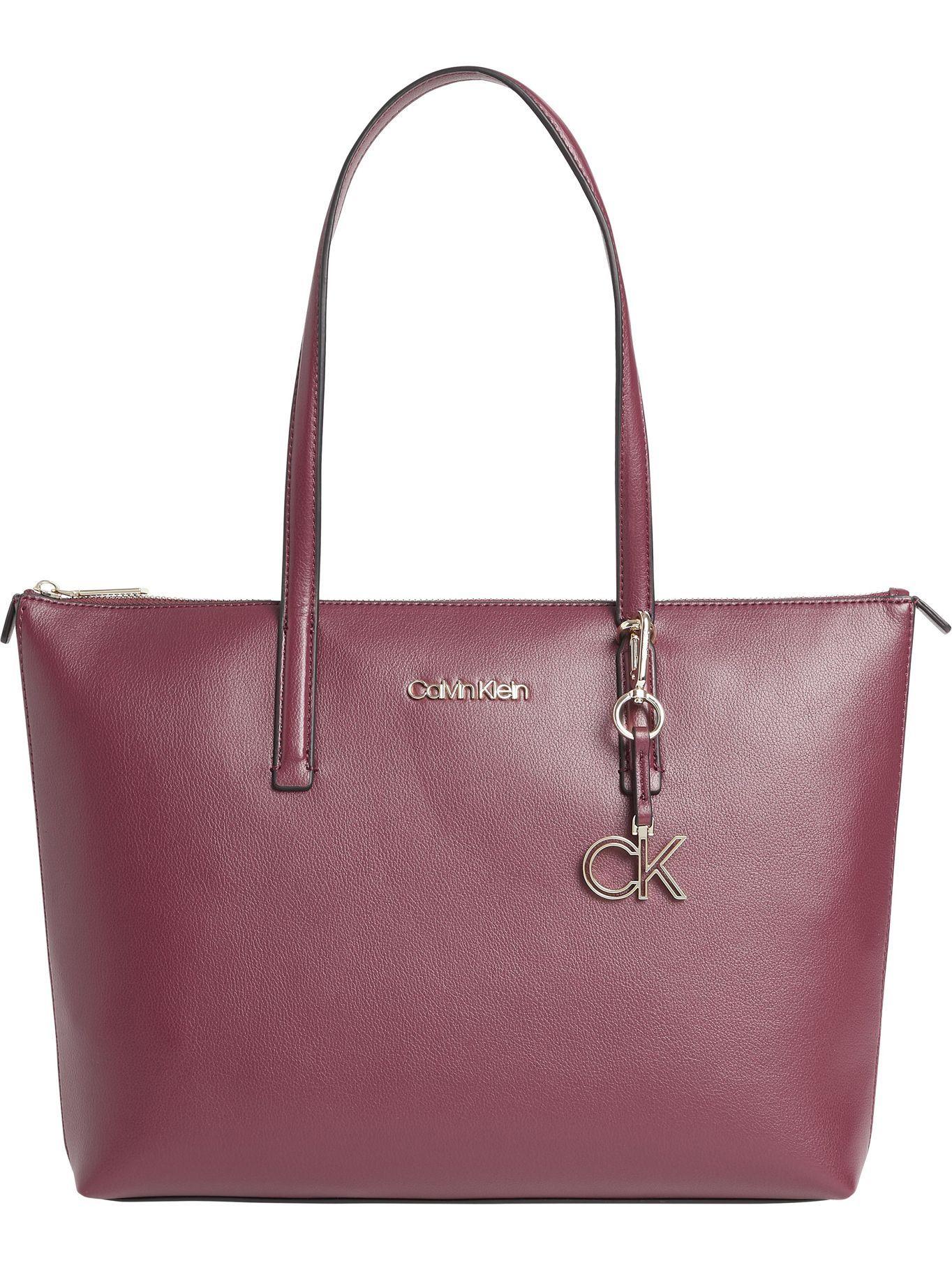 Cartera Tote Ck Must Burdeo Calvin Klein-0