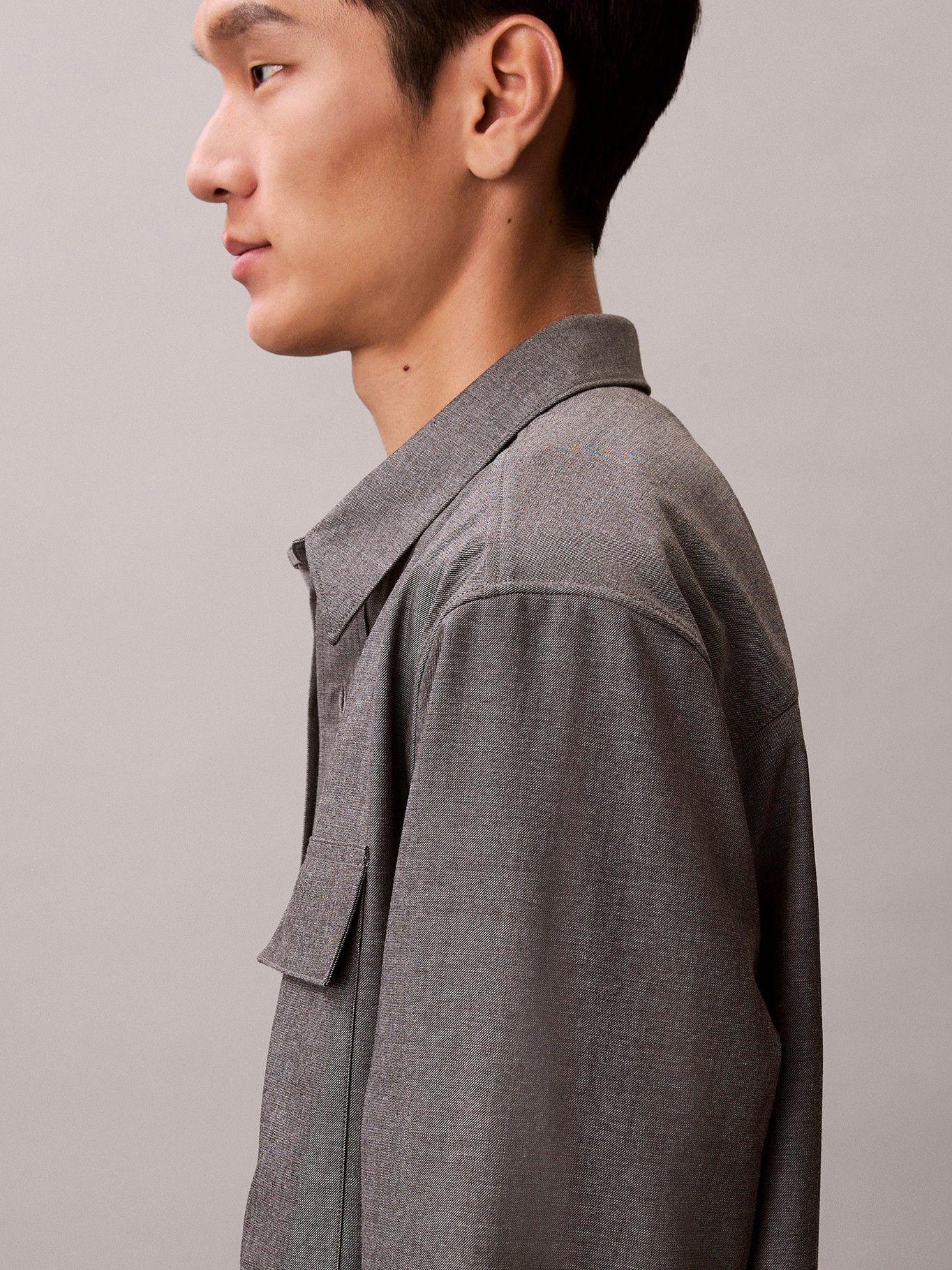 Camisa con Bolsillos Frontales Gris Calvin Klein-5