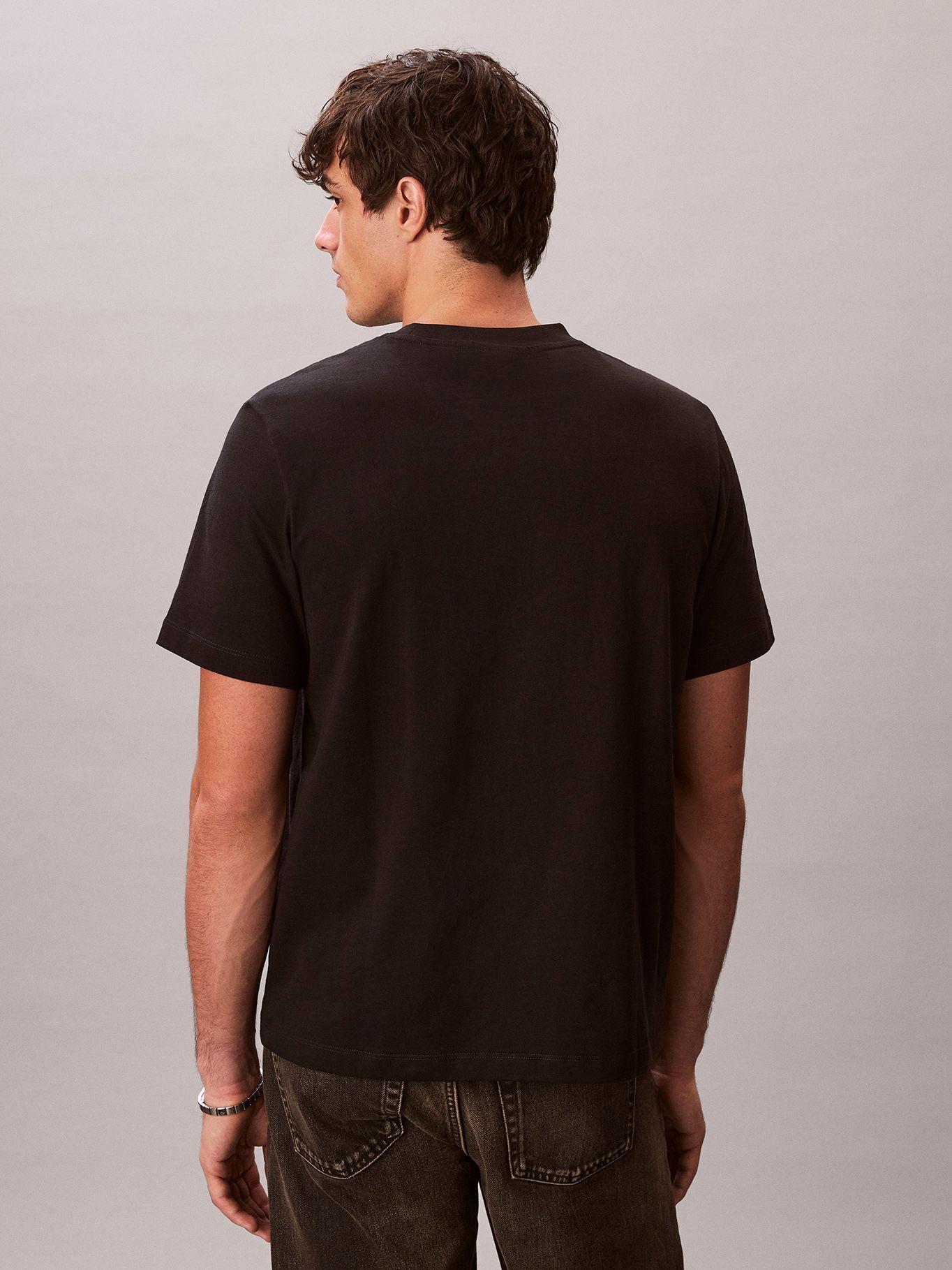 Polera con Monograma Estampado Negro Calvin Klein-2