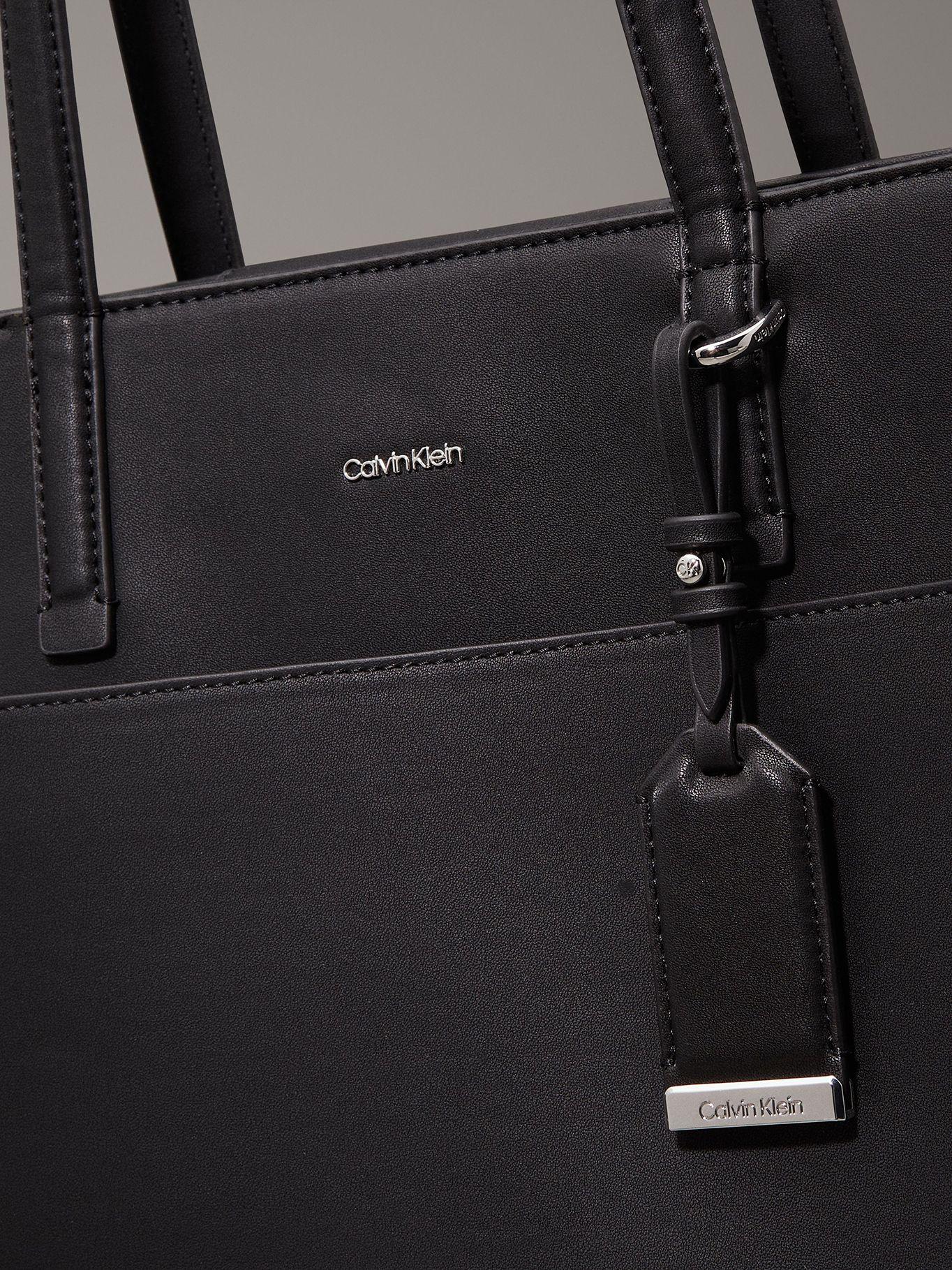 Cartera Tote CK Must Negro BEH Calvin Klein-3