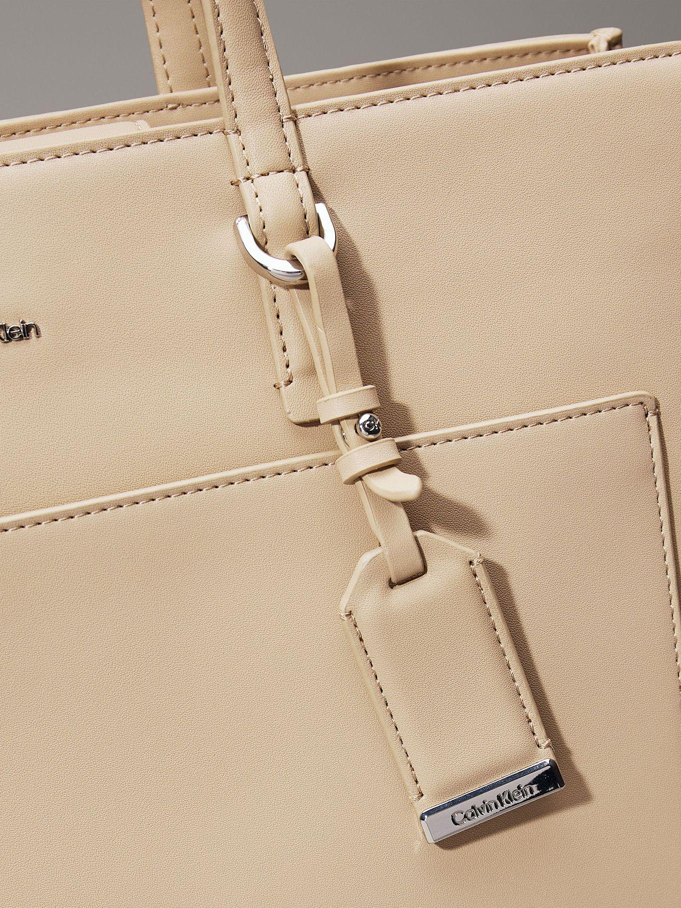 Cartera Tote CK Must Beige W75 Calvin Klein-3