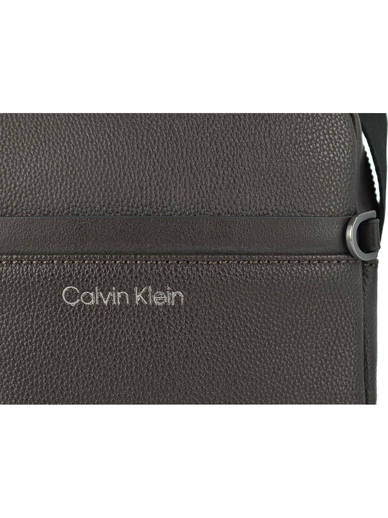 Messenger Warmth Reporter Café Calvin Klein-1