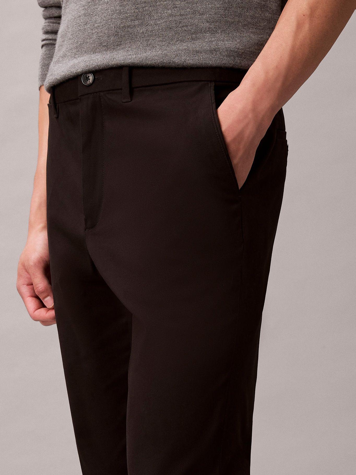 Pantalón Chino Slim de Satén Negro Calvin Klein-5