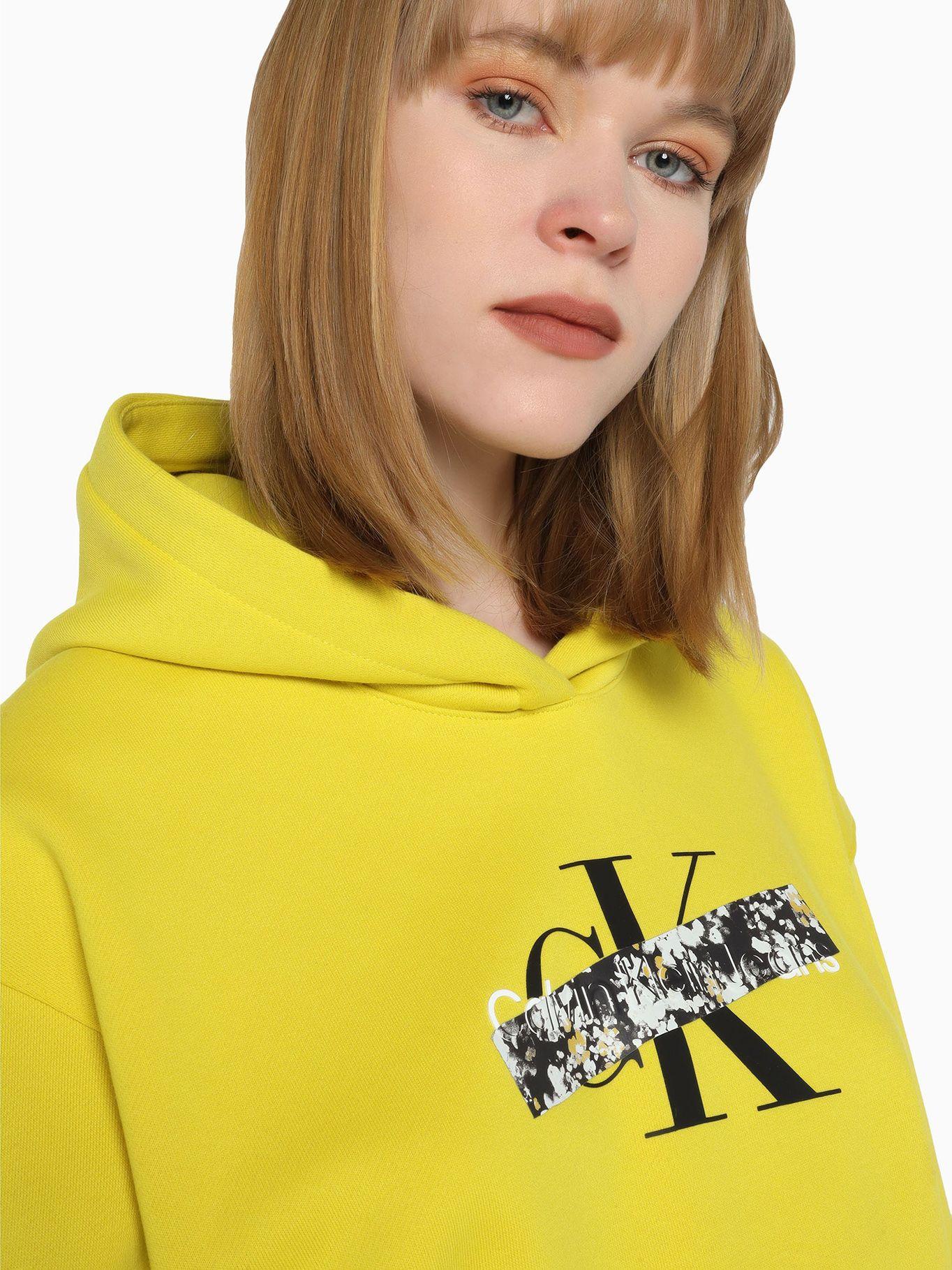 Polerón Hoodie Florals Monologo Amarillo Calvin Klein-3