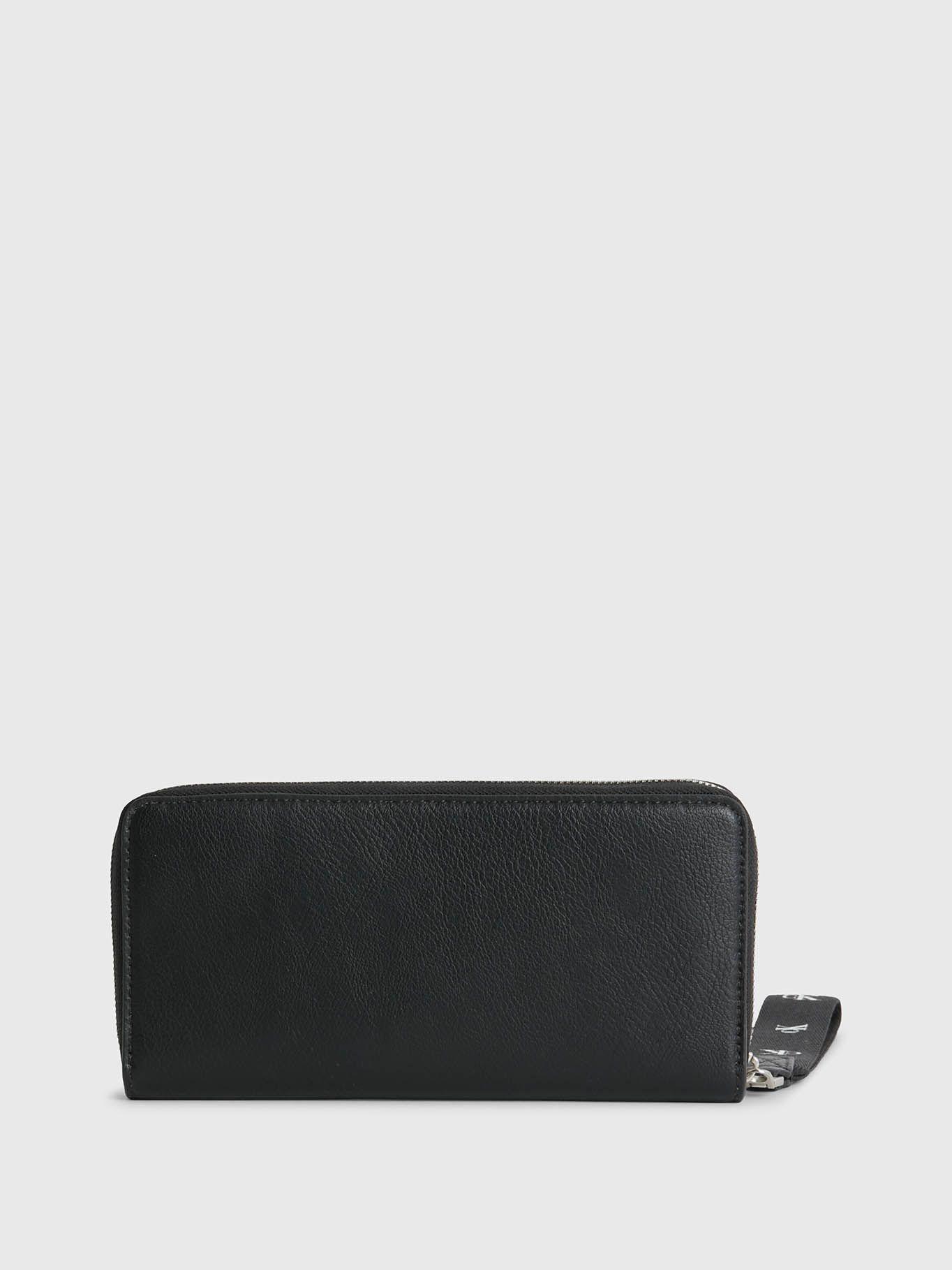 Cartera con cremallera en el contorno reciclada Negro Calvin Klein-1
