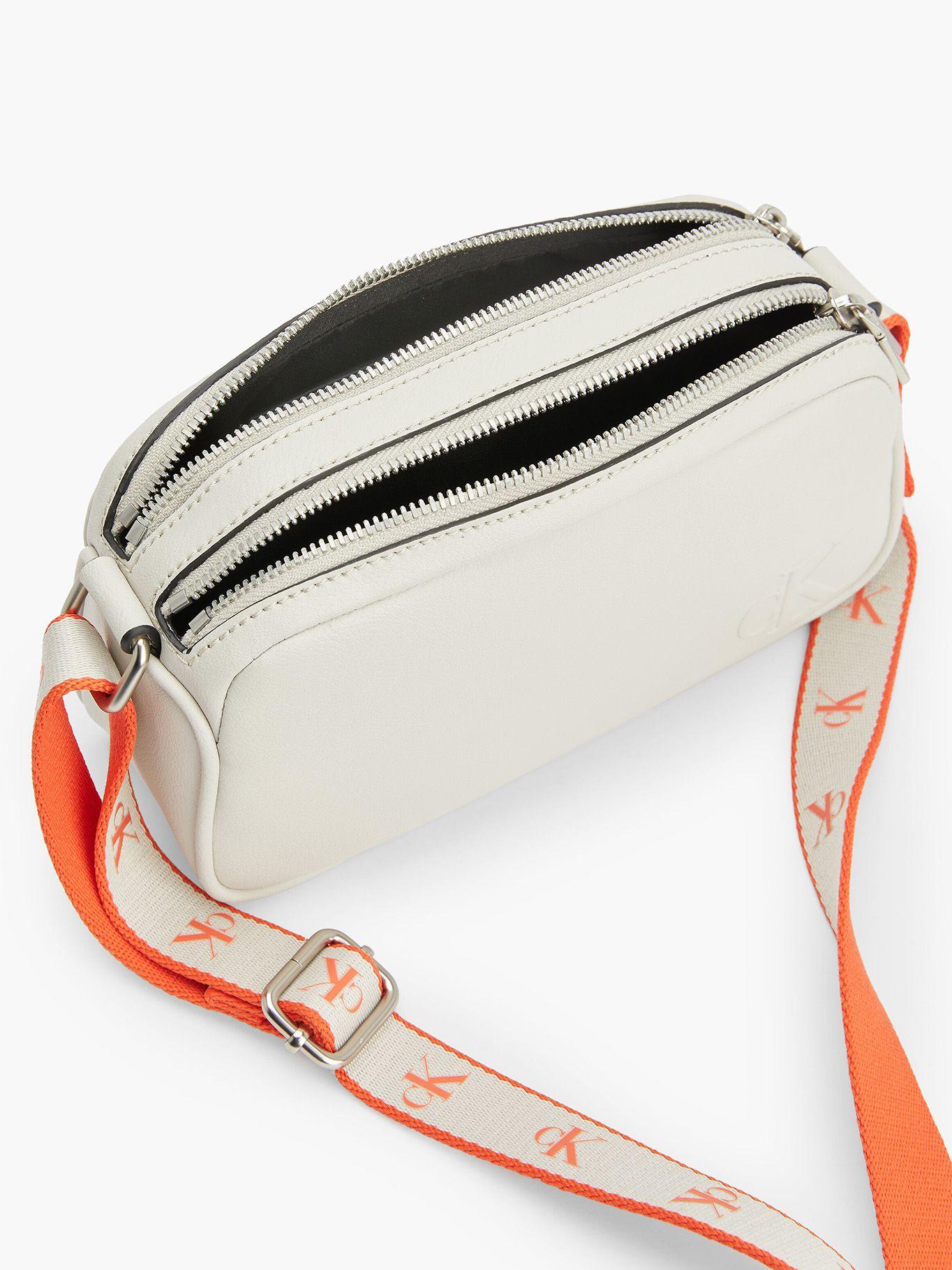 Cartera Ultralight Beige Calvin Klein-2