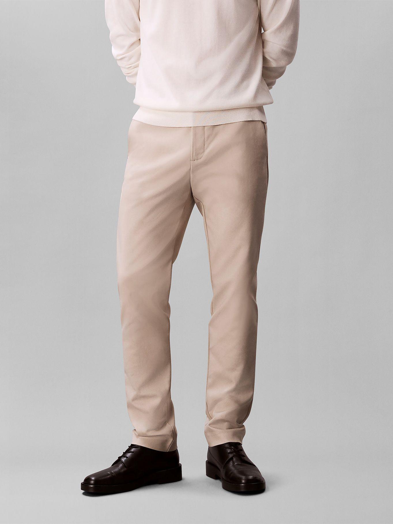 Pantalón Slim Técnico Elástico Beige Calvin Klein-1