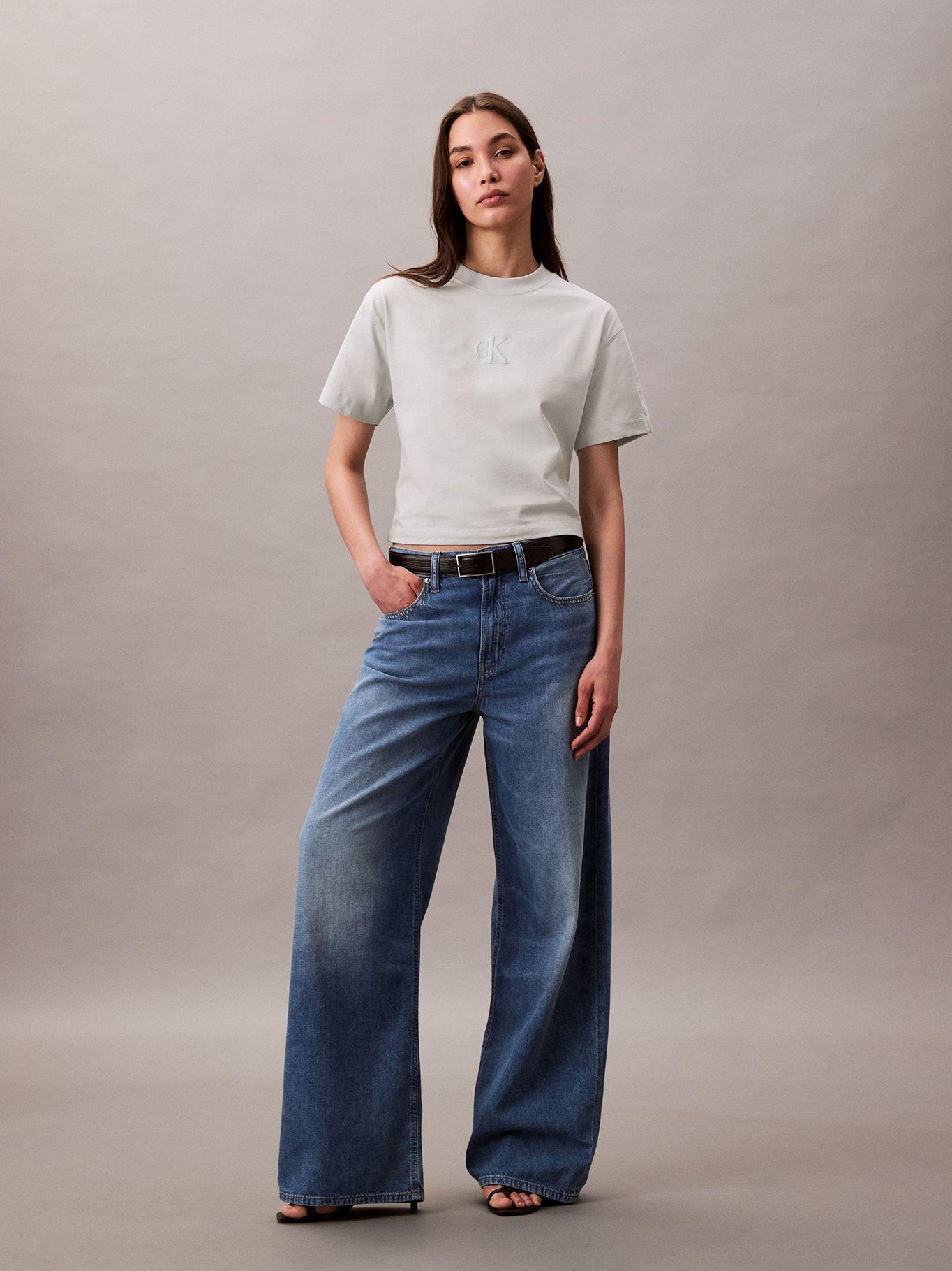 Polera Cropped con Monograma Verde Calvin Klein-1