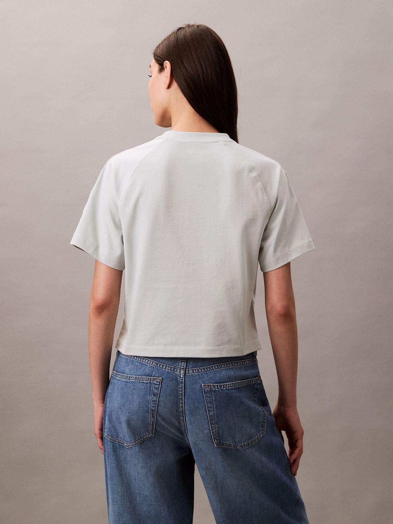 Polera Cropped con Monograma Verde Calvin Klein-2