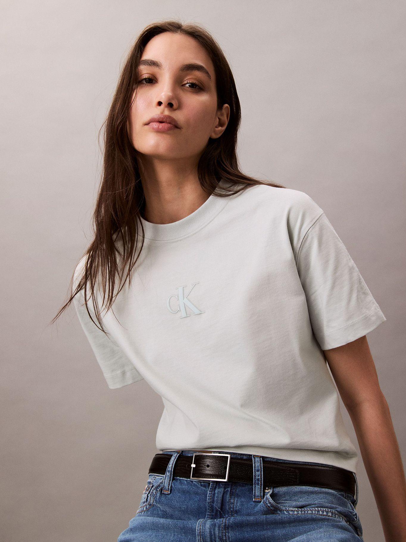 Polera Cropped con Monograma Verde Calvin Klein-3