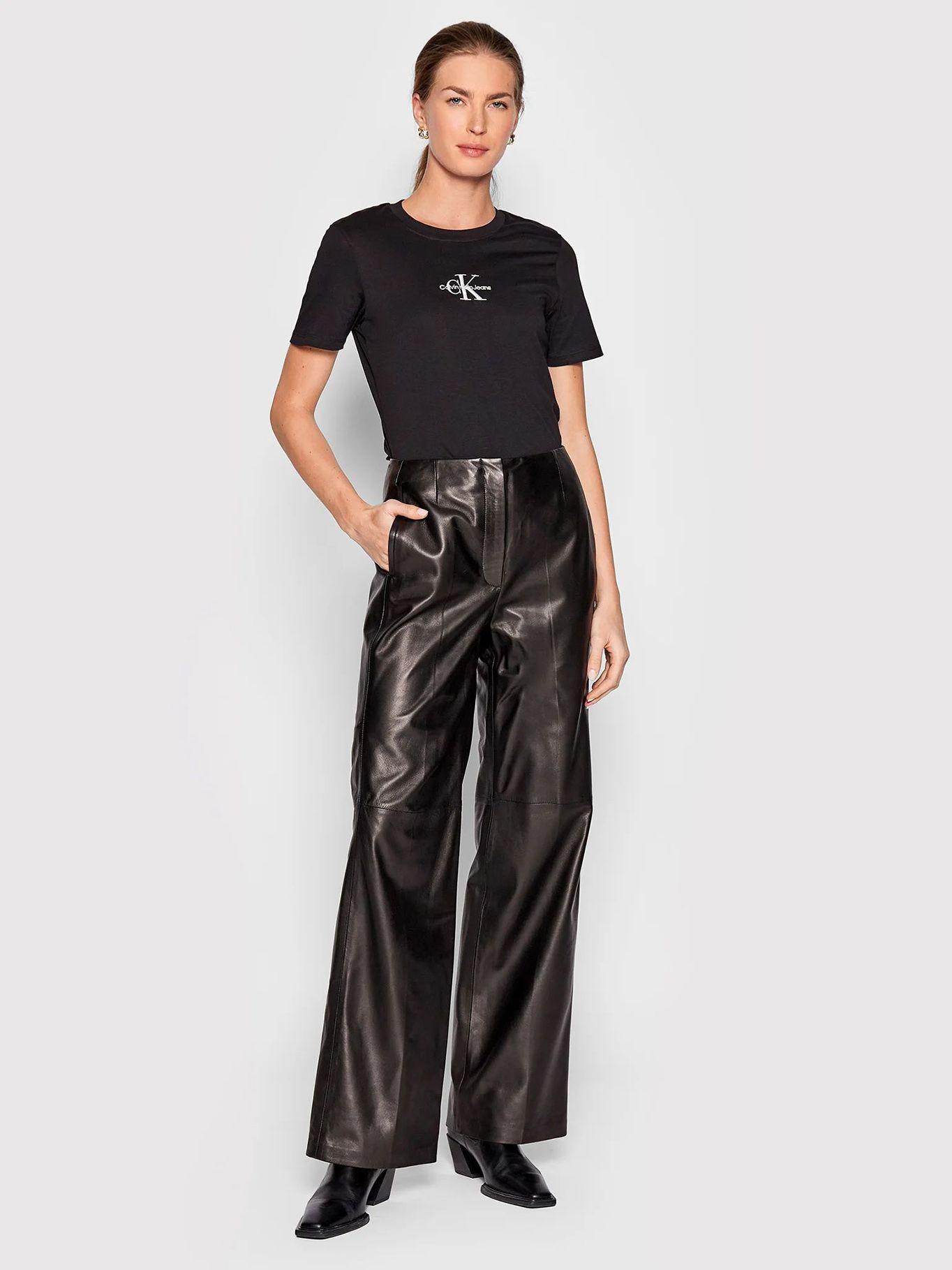 Polera Monogram Logo Negro BEH Calvin Klein-1