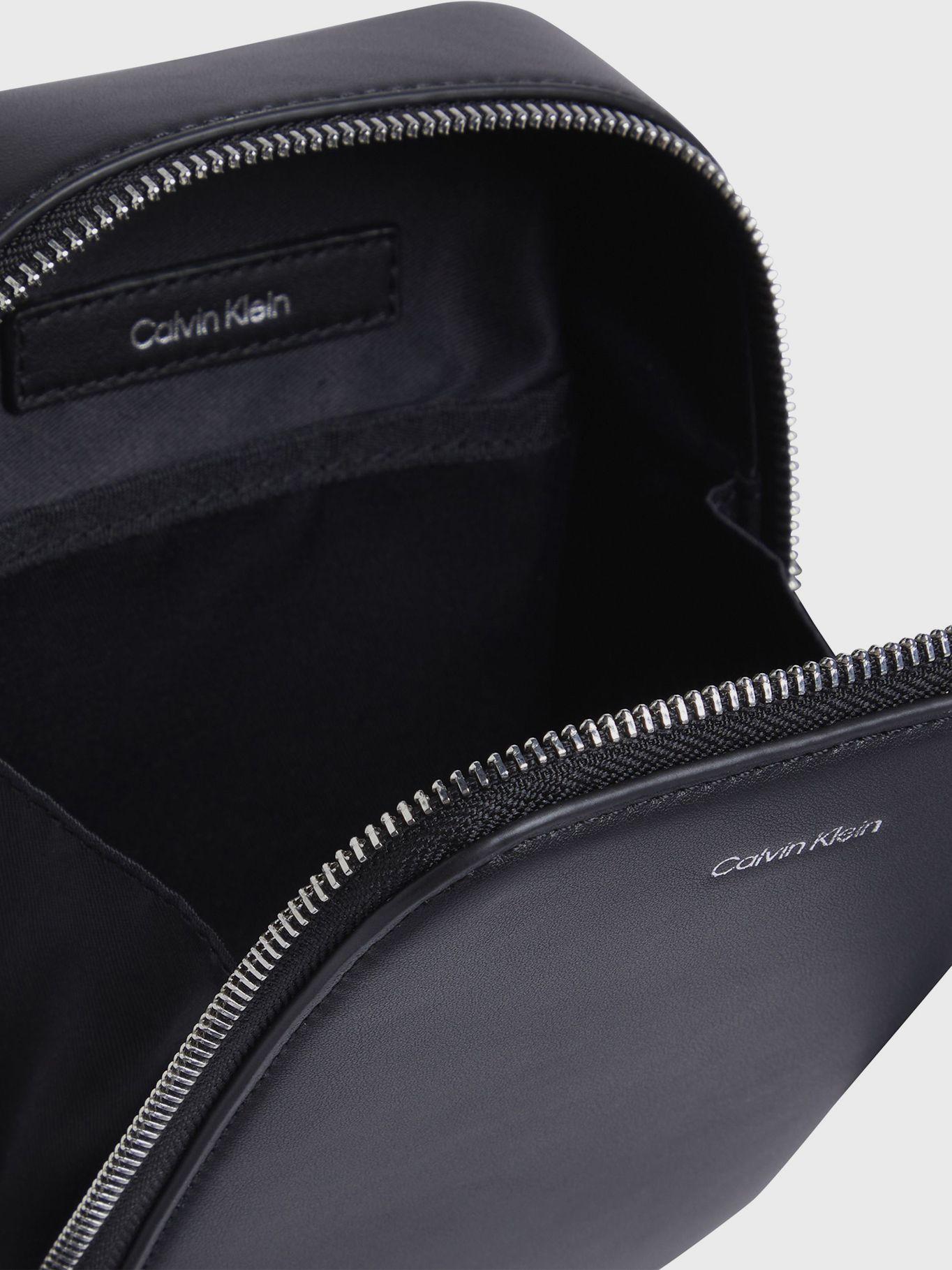 Bolso Reporter Ck Sleek Negro Calvin Klein-3