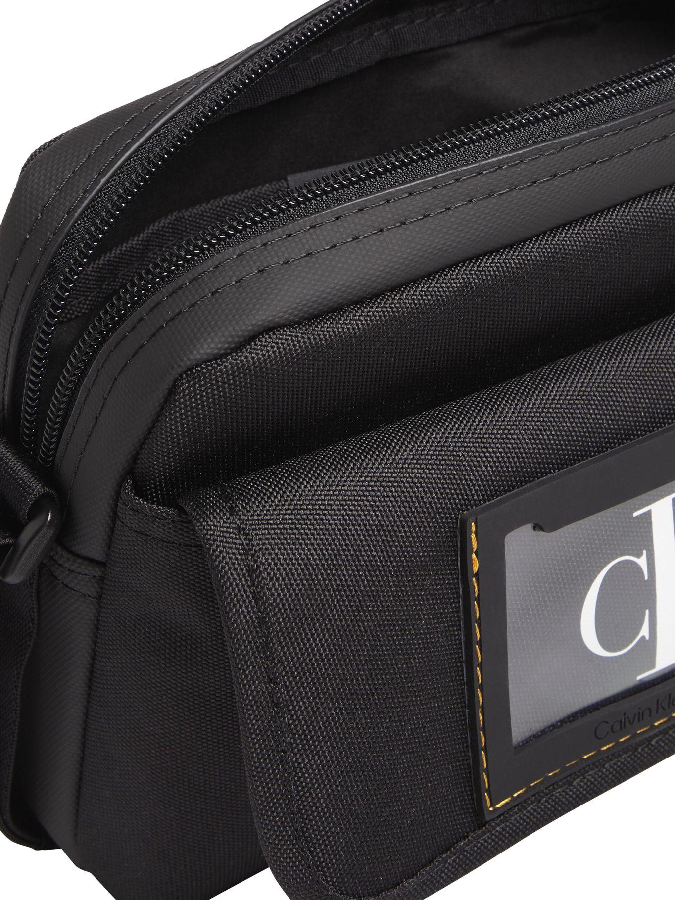 Cartera Cargo Camera Negro Calvin Klein-2