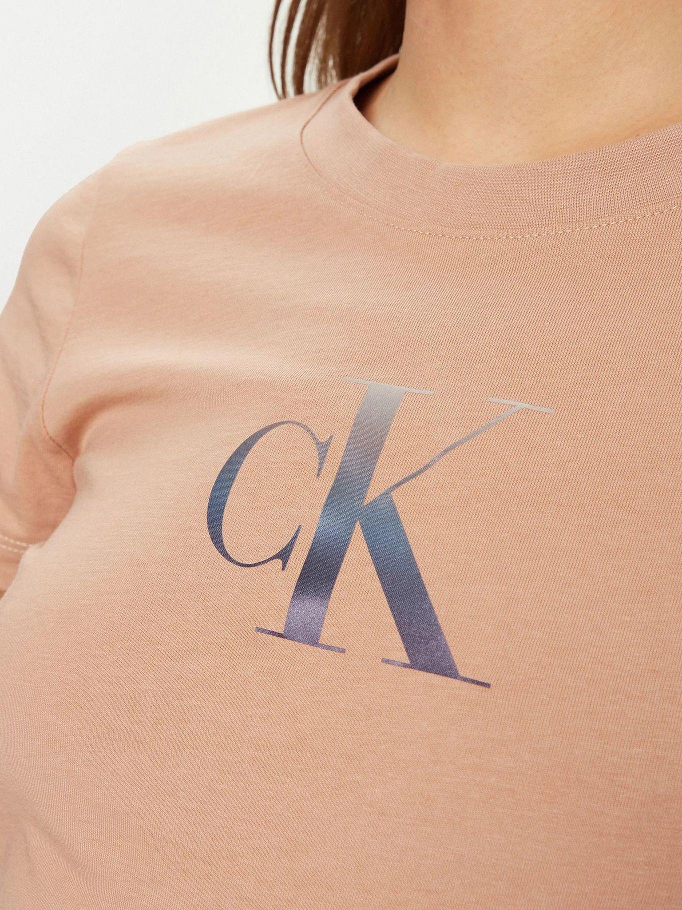 Polera slim con monograma Rosado Calvin Klein-4