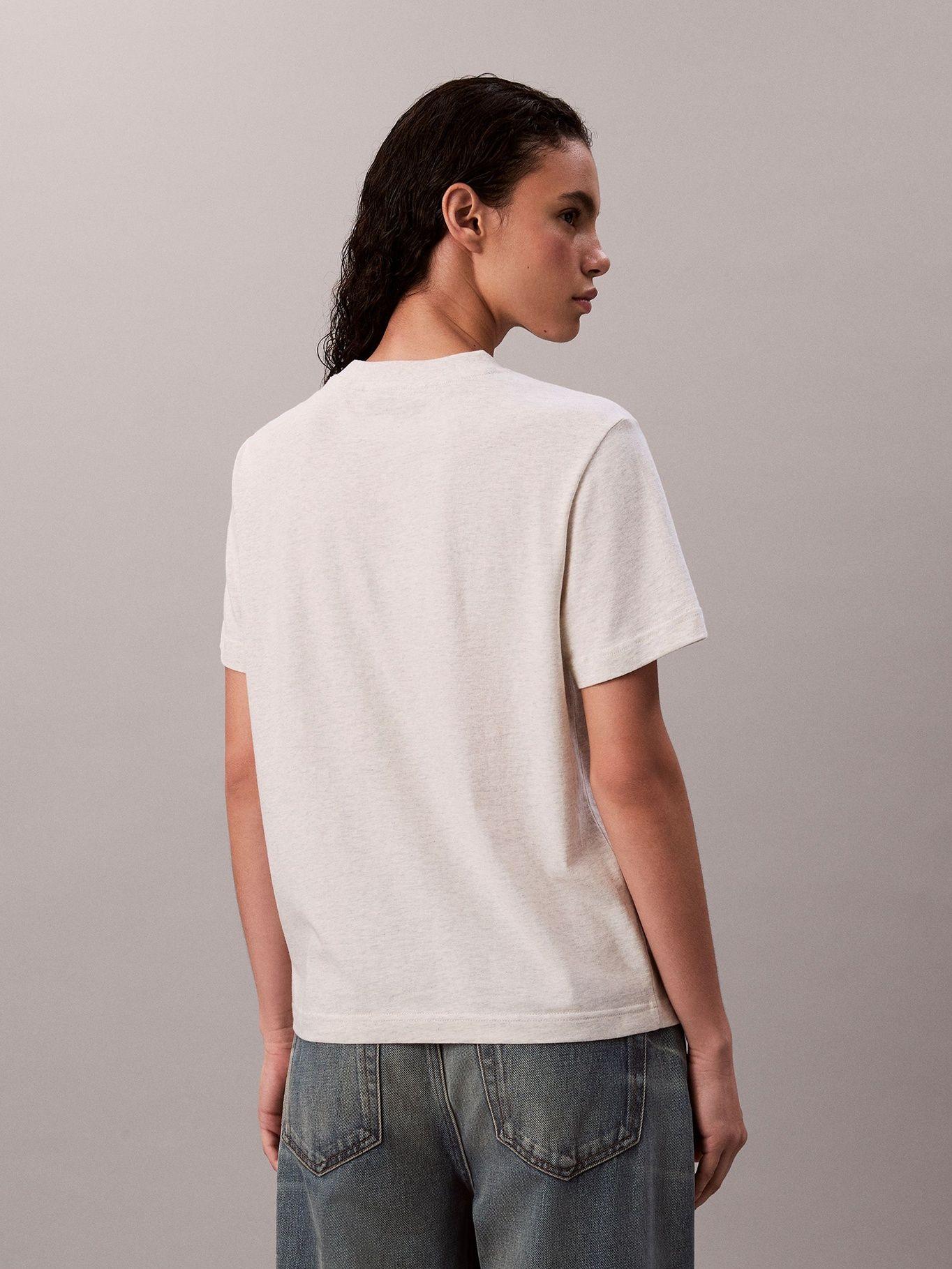 Polera Clásica con Logo Estampado Beige Calvin Klein-2