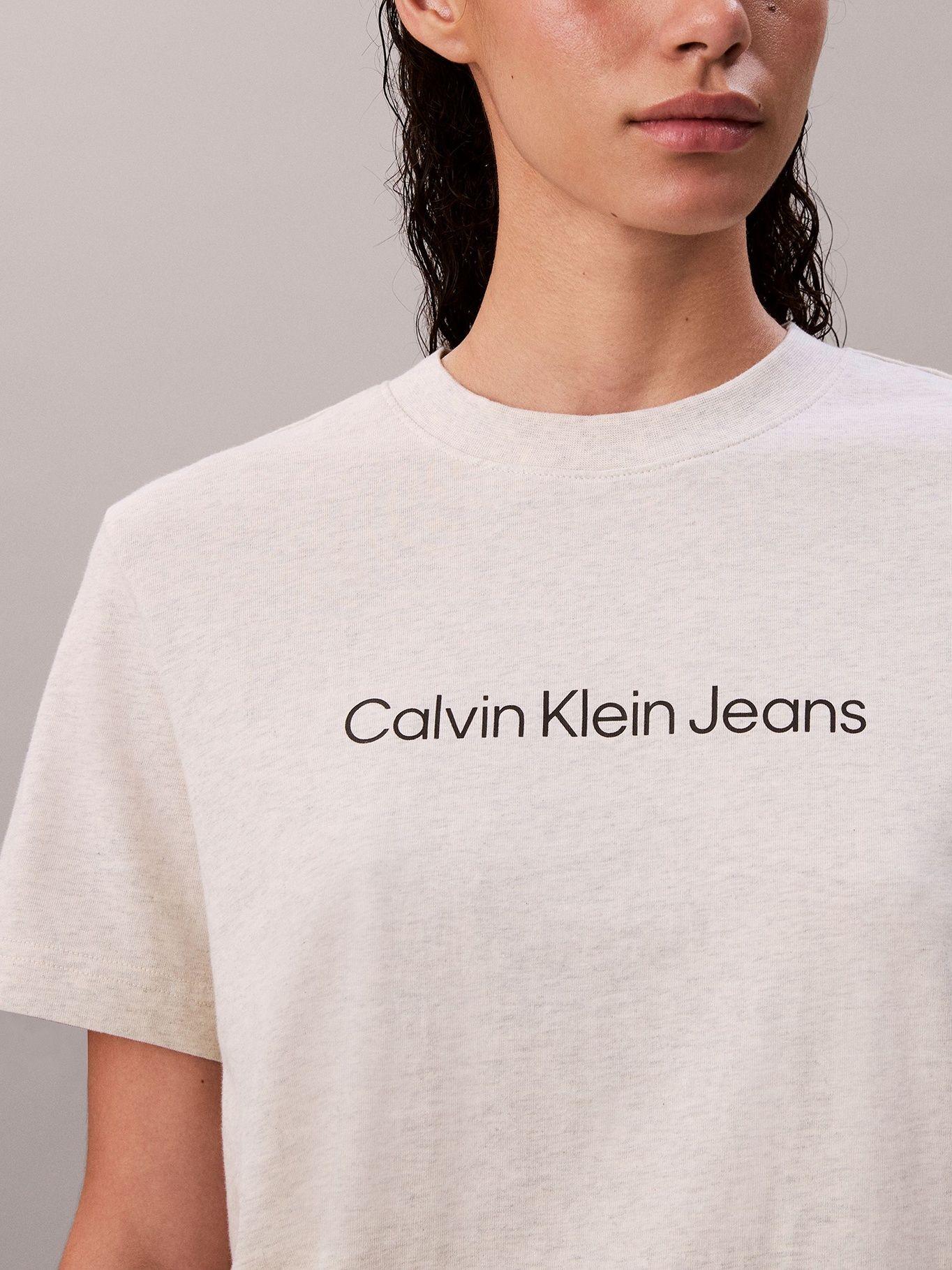 Polera Clásica con Logo Estampado Beige Calvin Klein-3