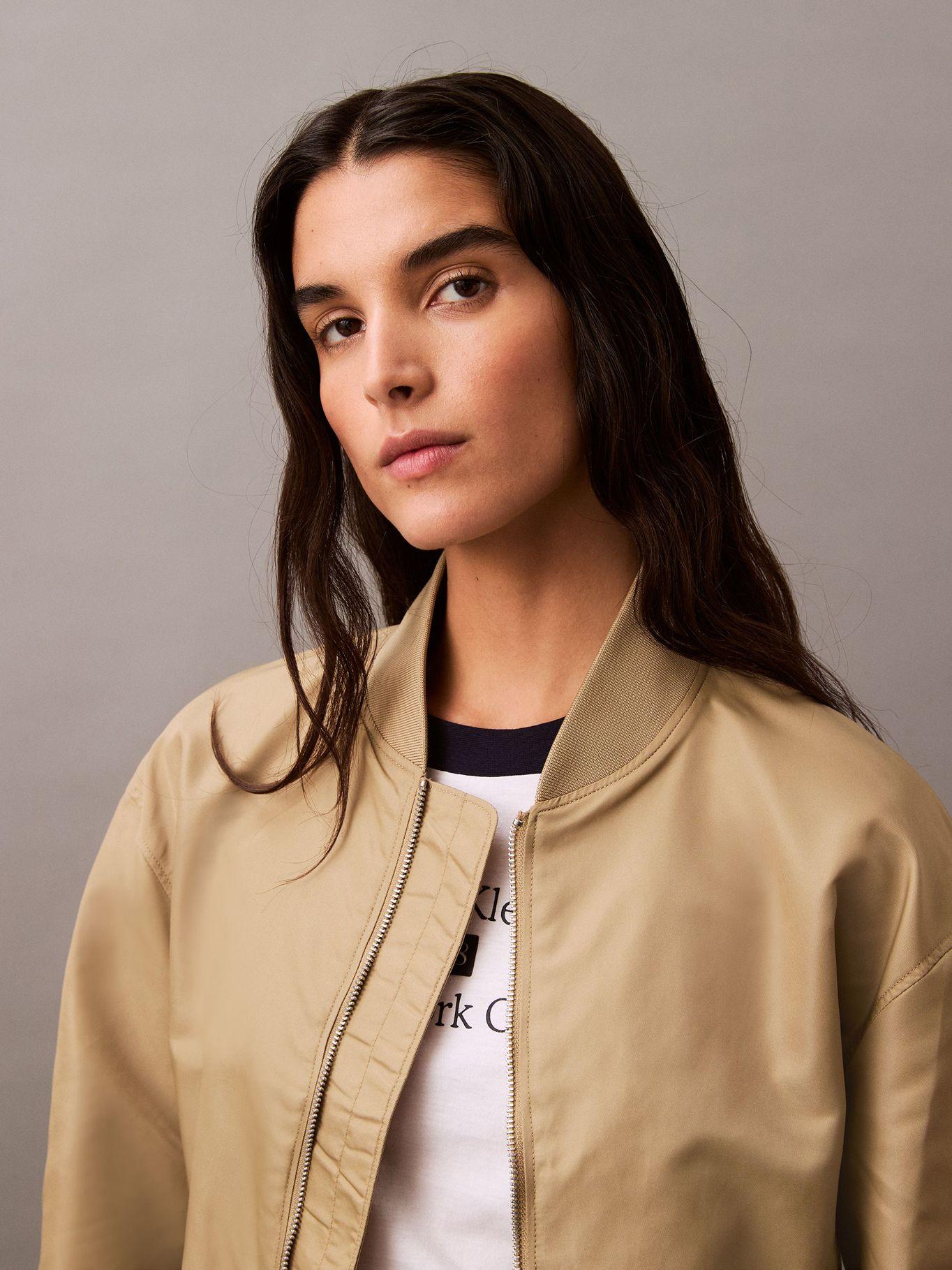 Chaqueta con Logo Hero Beige Calvin Klein-3