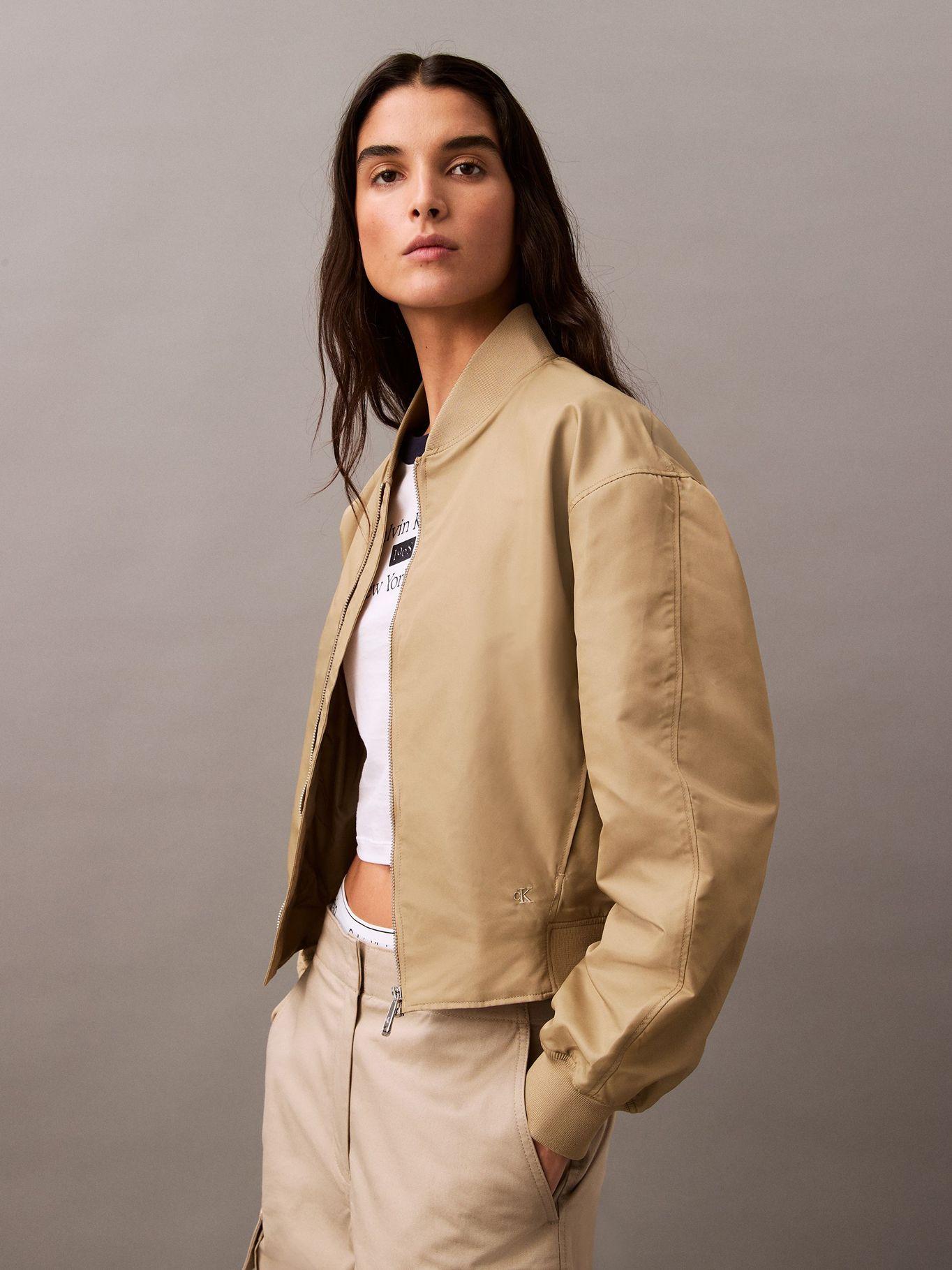 Chaqueta con Logo Hero Beige Calvin Klein-5