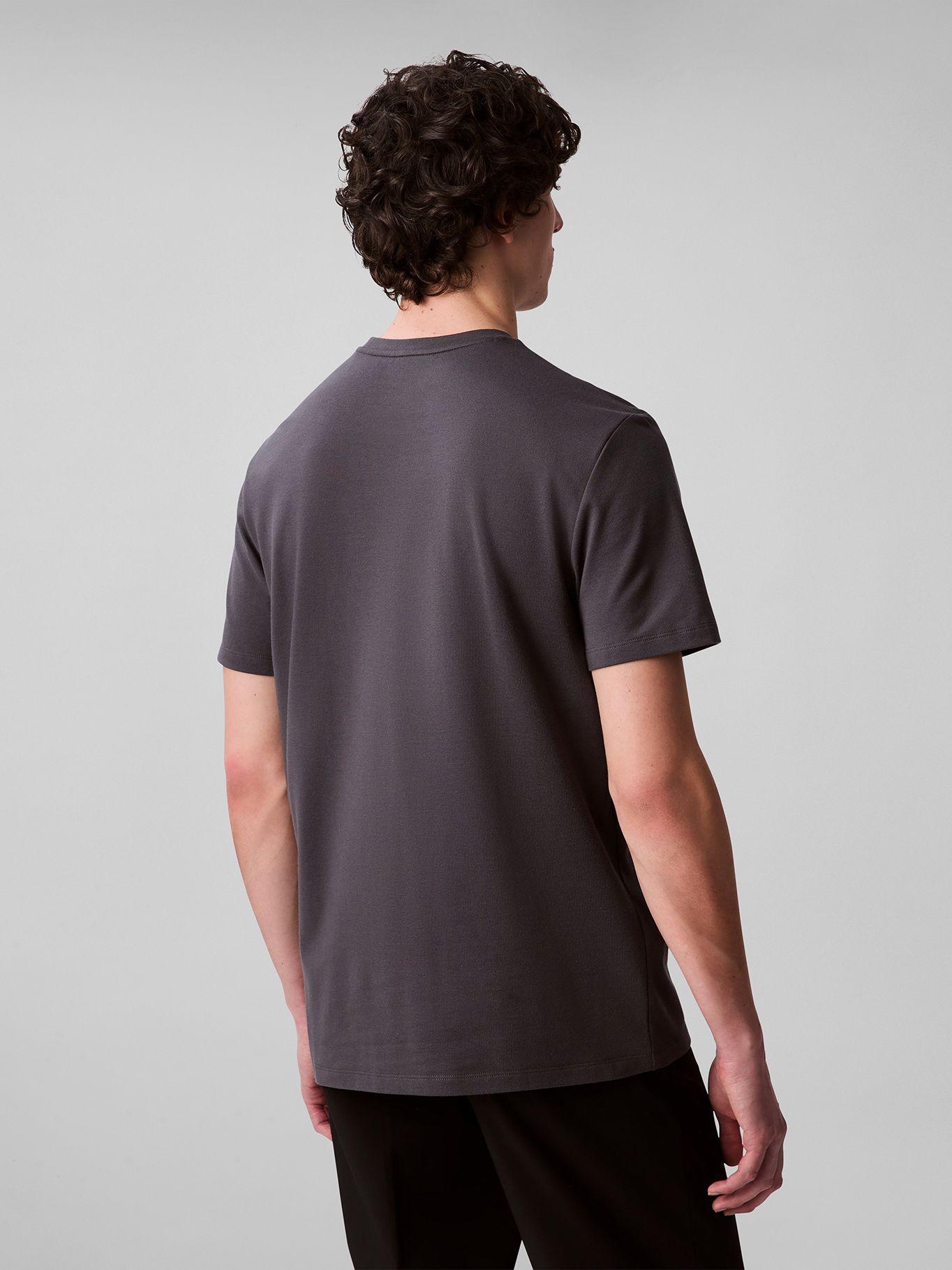 Polera con Logo Tonal Gris Calvin Klein-2