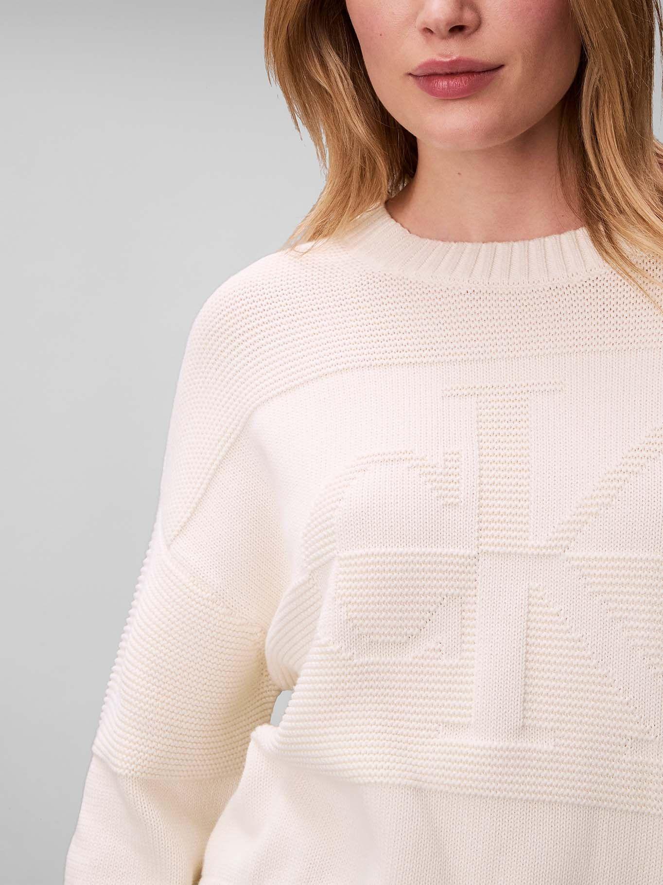 Sweater con Logo Tejido Tonal Crema Calvin Klein-4