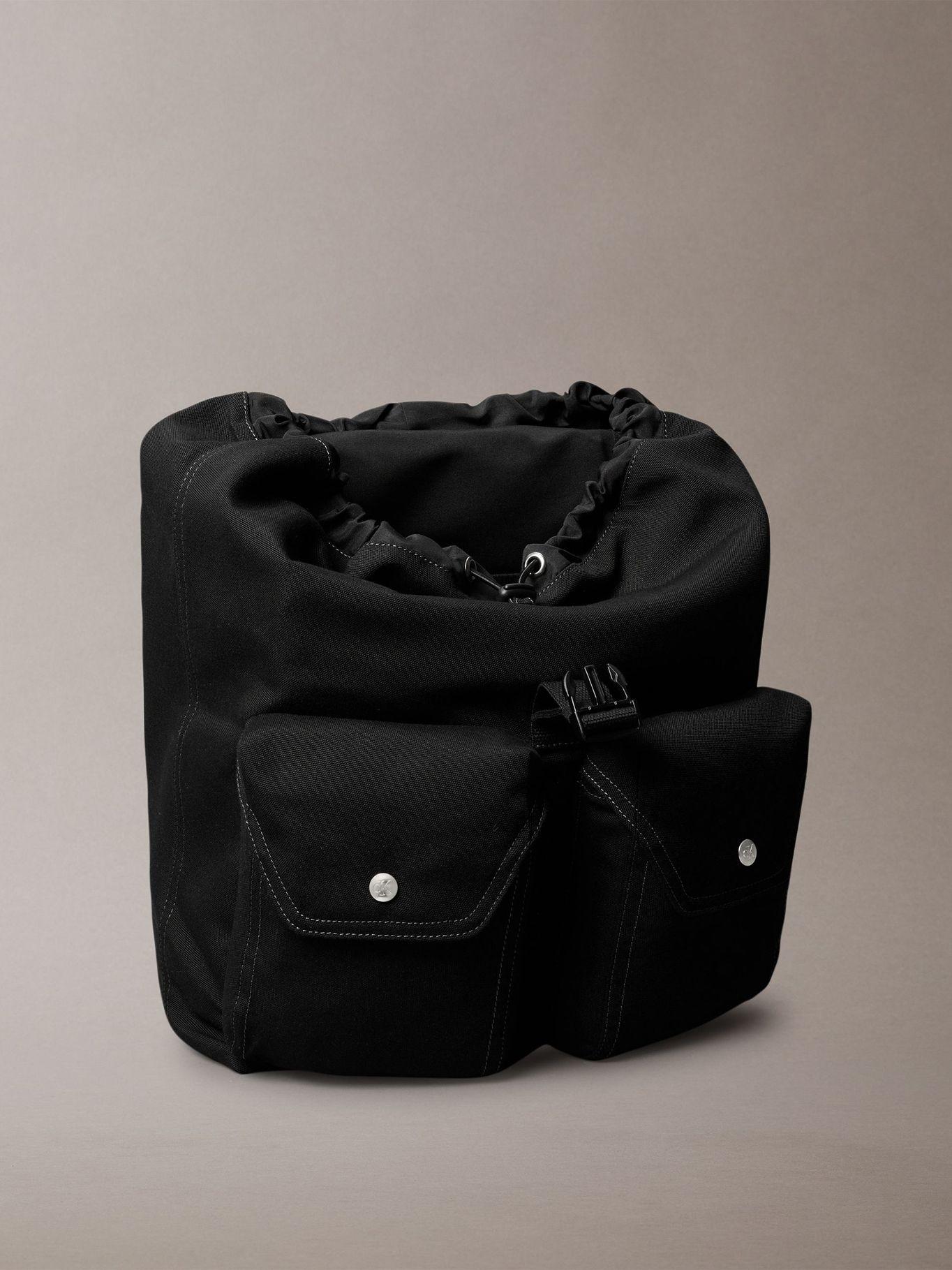 Mochila Workwear Flap Negro Calvin Klein-2