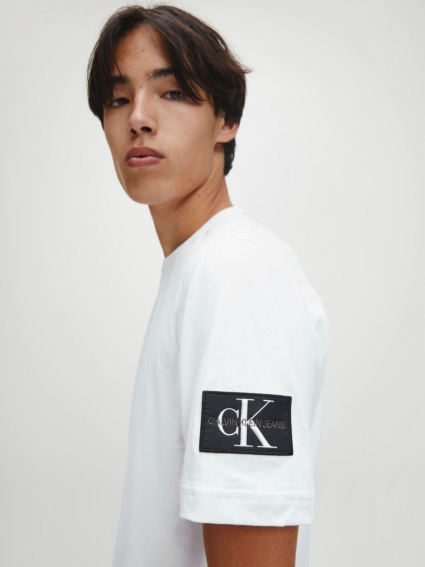Polera Monogram J31 Blanco Calvin Klein-2