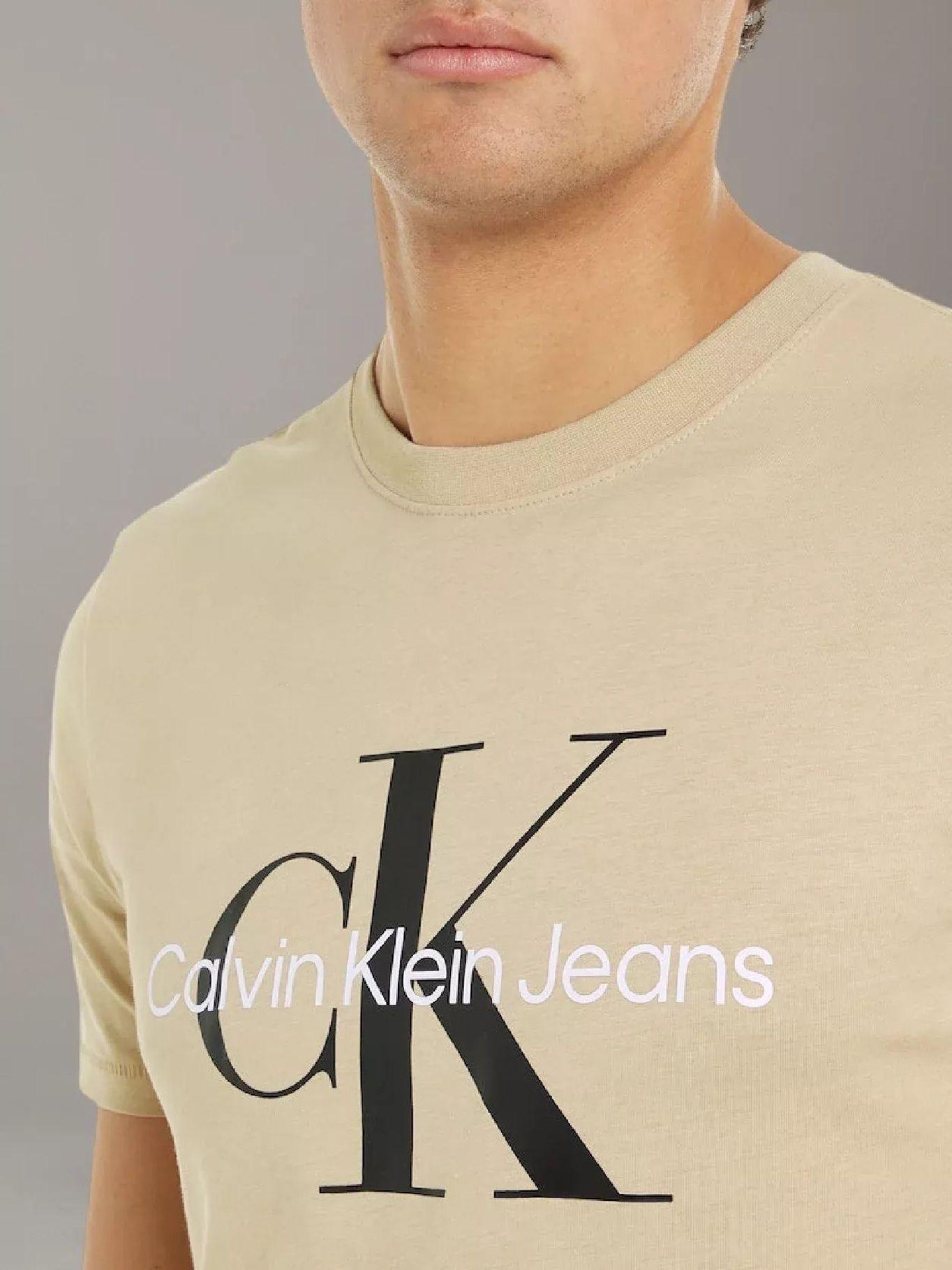 Polera Seasonal Monologo RAE Beige Calvin Klein-2