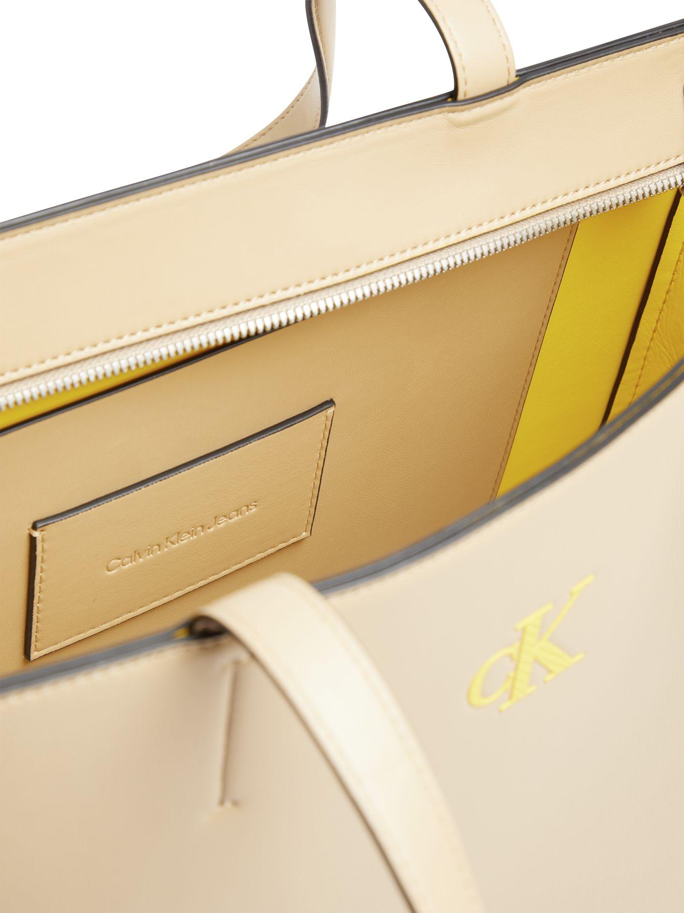 Bolso grande con logo Beige Calvin Klein K60K610318-PF2-2