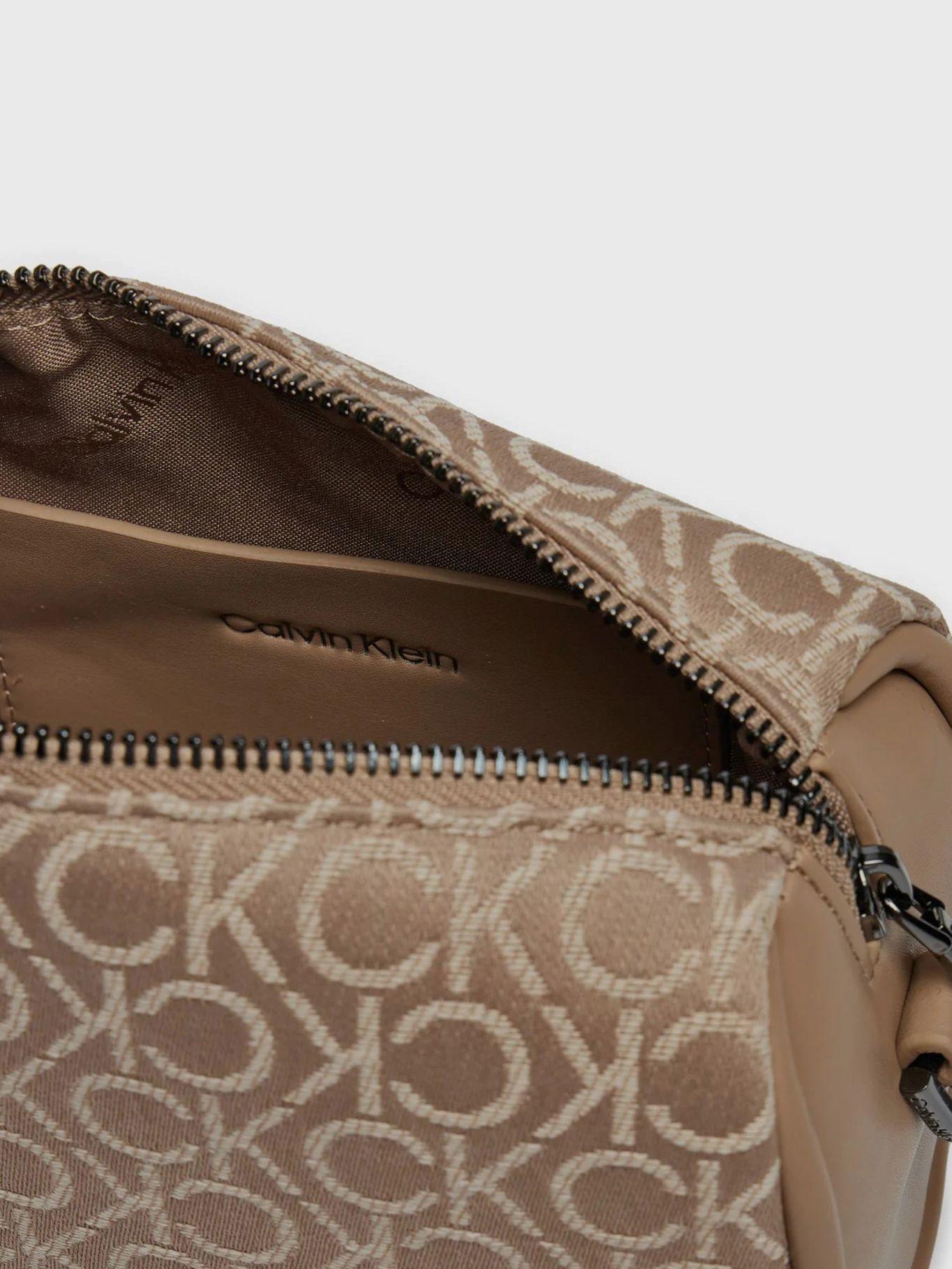 Bandolera Ck Refine Monogram Beige Calvin Klein-2