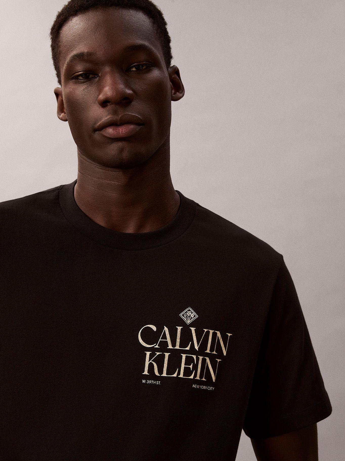 Polera Calvin Roses Graphic Negro Calvin Klein-3