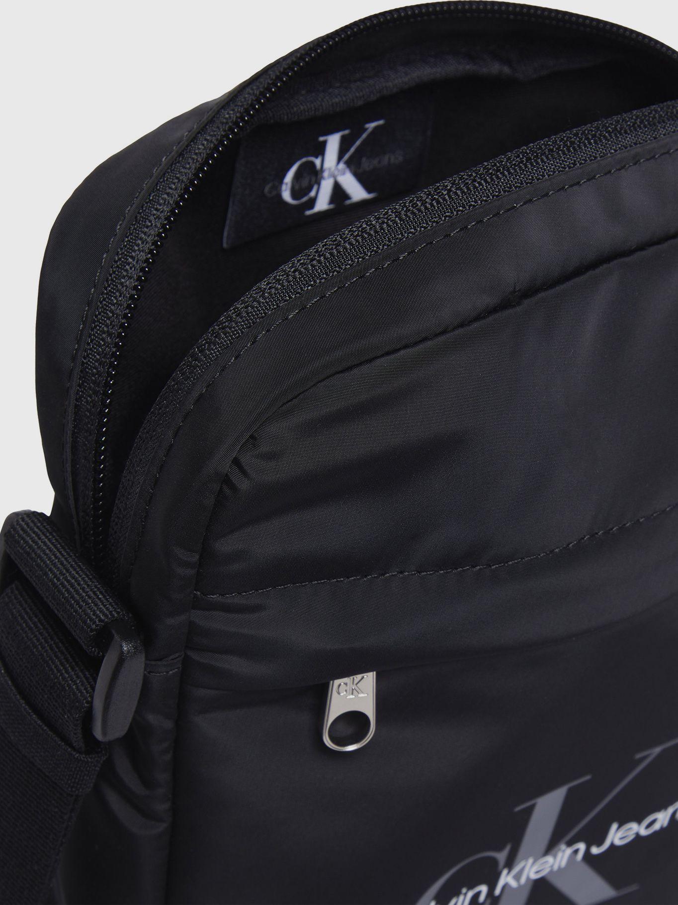 Bolso Bandolera Sport Essentials Negro Calvin Klein-2