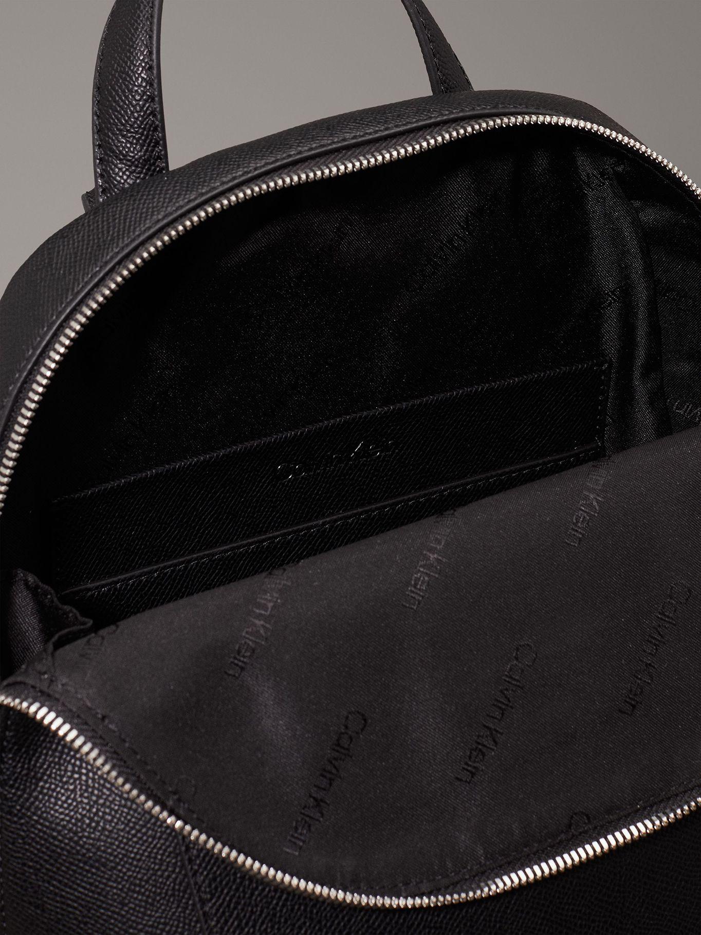 Mochila Ck Must Caviar Negro Calvin Klein-3