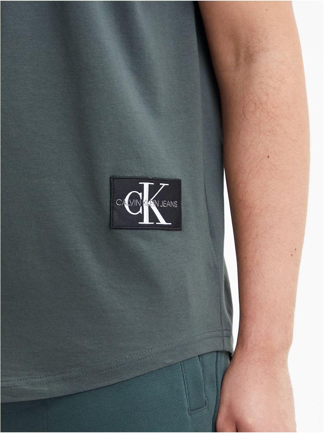 Polera Badge Sleeve Verde Calvin Klein-2