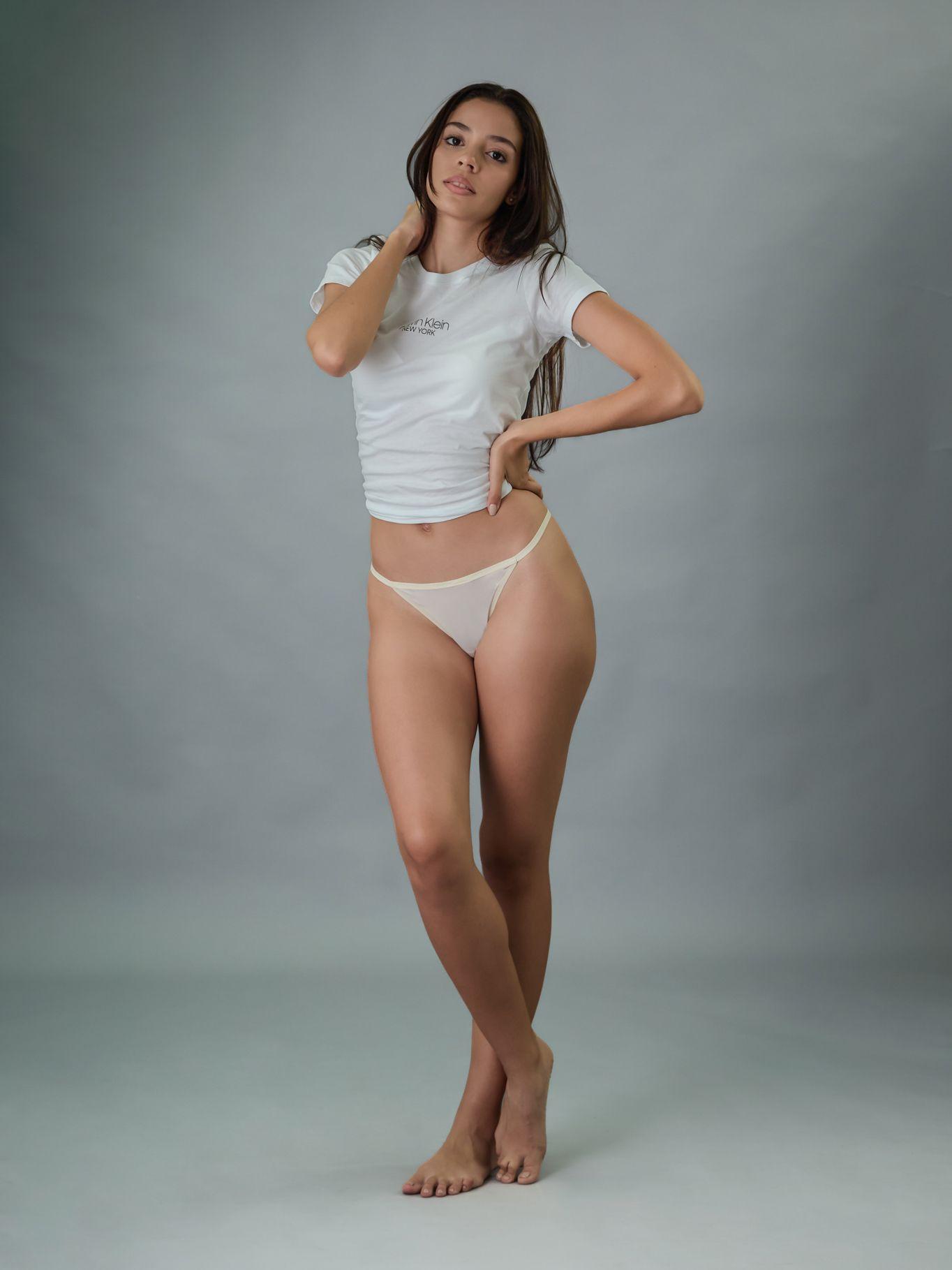 Colaless String Ideal Stretch Micro Beige Calvin Klein-3