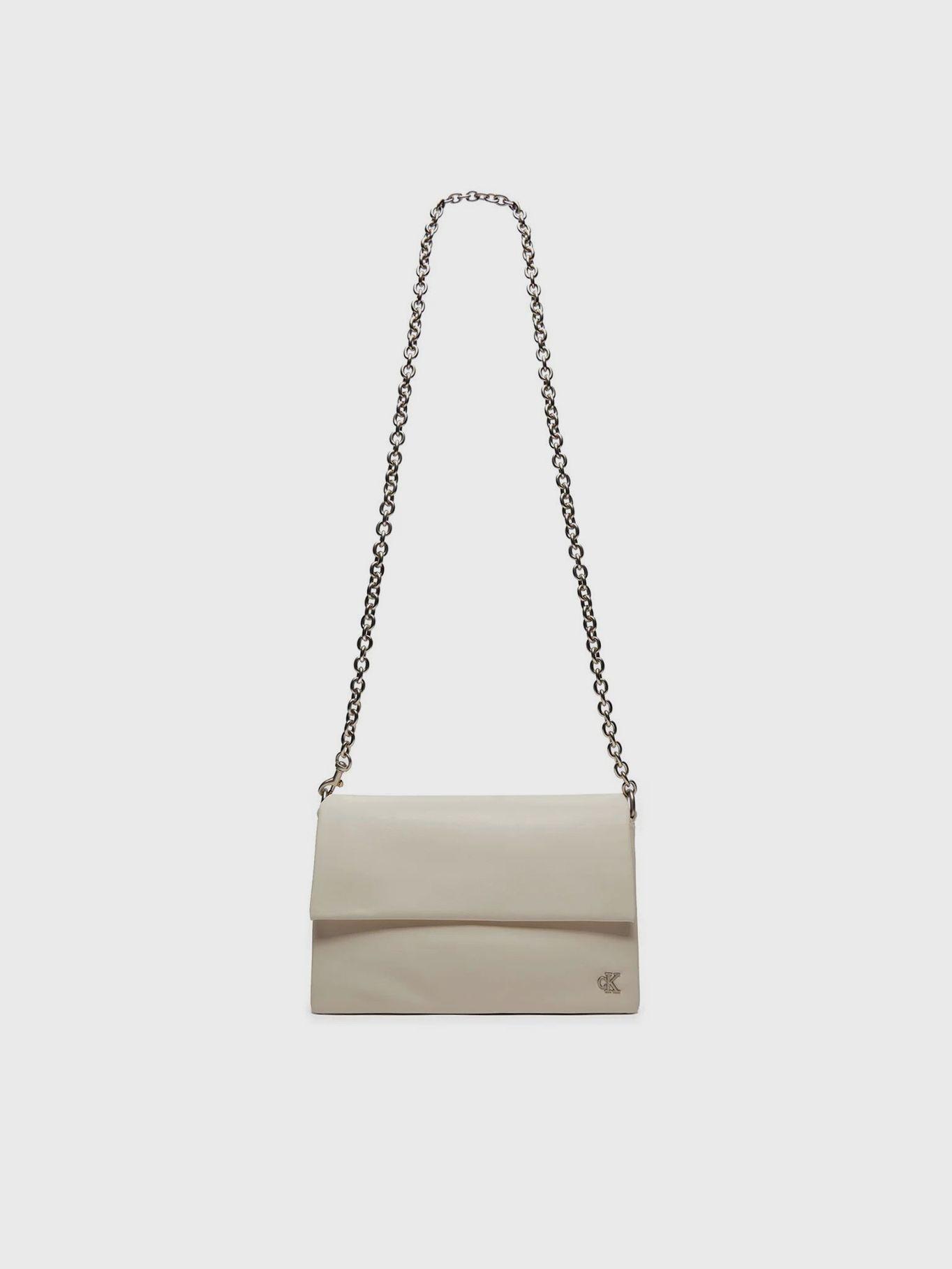 Cartera Micro Mono Beige Calvin Klein-4