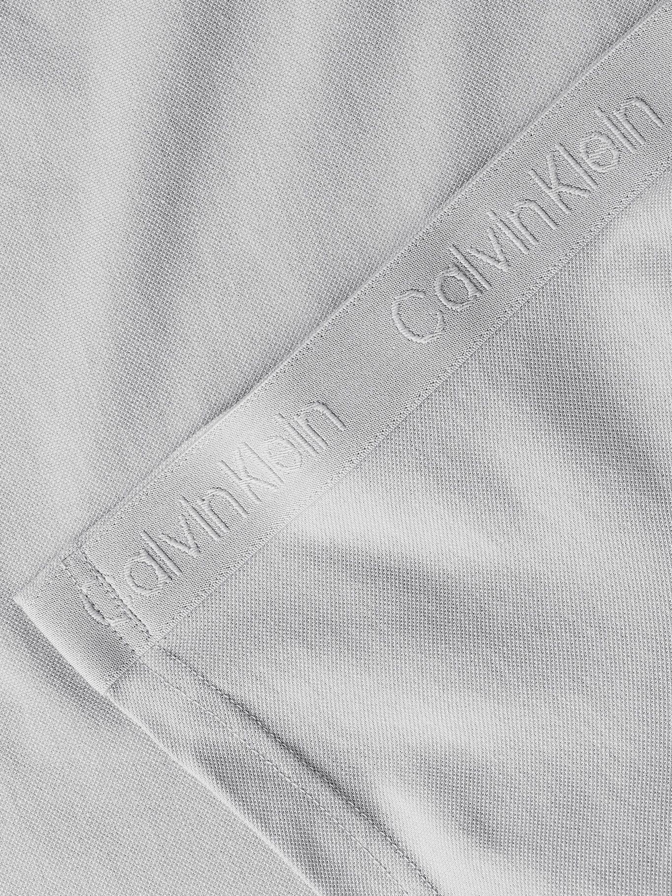 Polo Tonal Logo Tape Gris Calvin Klein-3