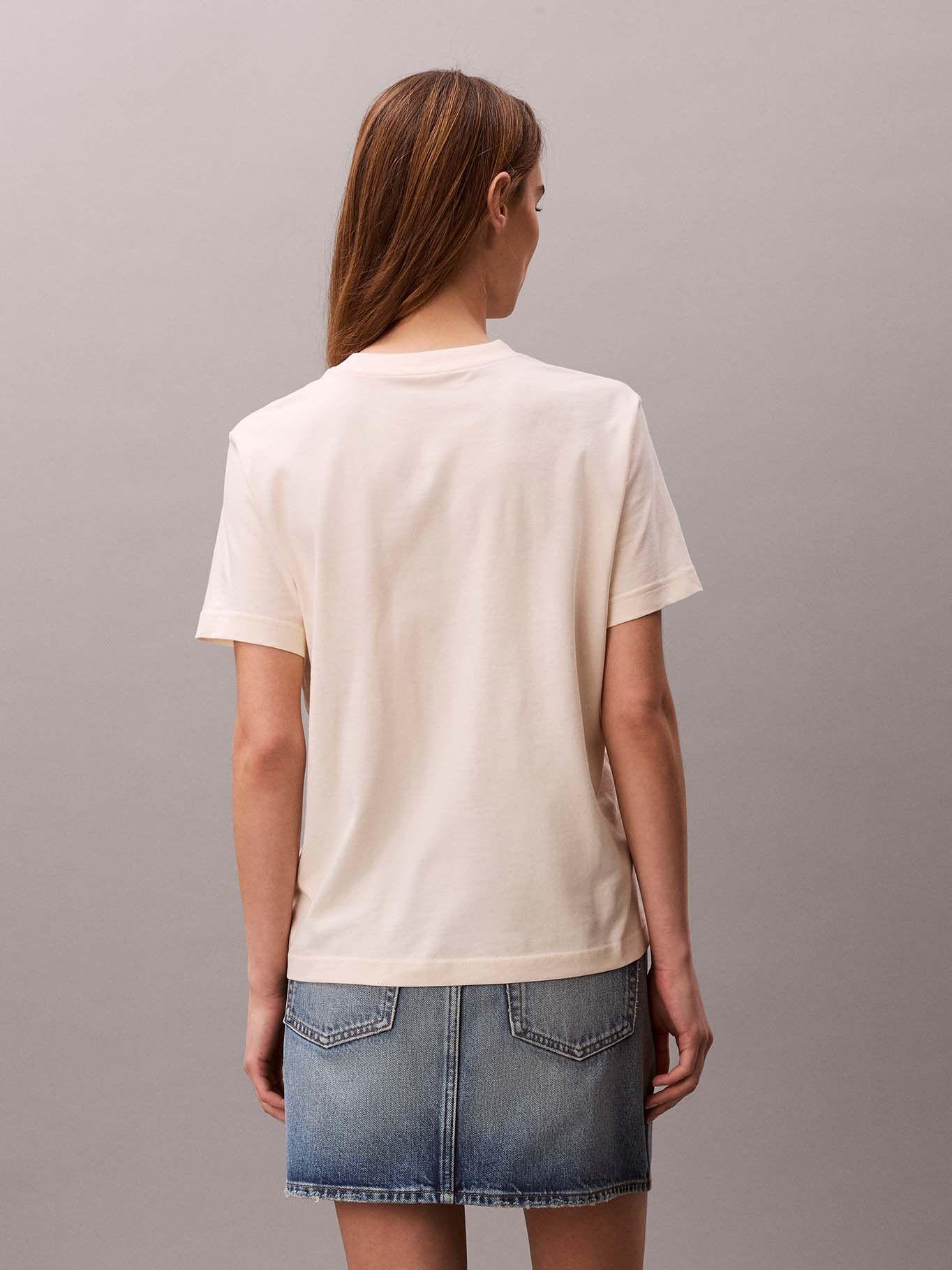 Polera Clásica Monograma Estampado Beige Calvin Klein-2
