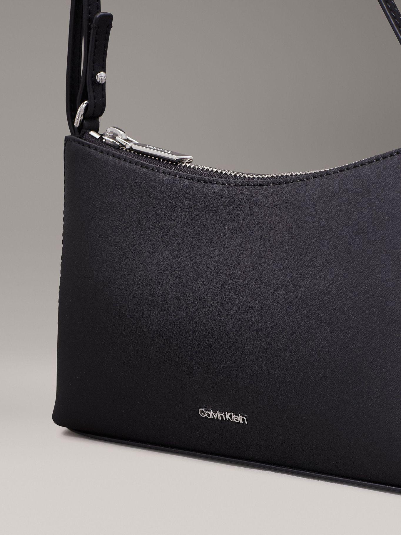Cartera CK Must Negro Calvin Klein-5