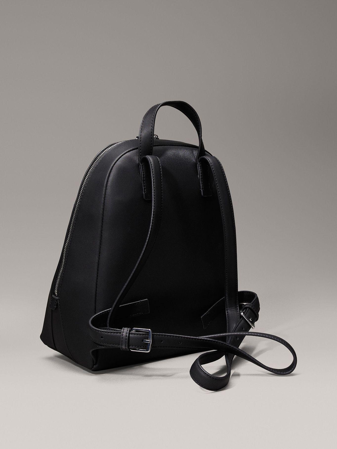 Mochila Ck Must Dome 0GJ Negro Calvin Klein-2