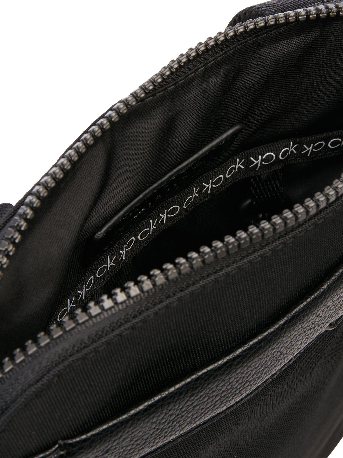 Messenger New York Negro Calvin Klein-2