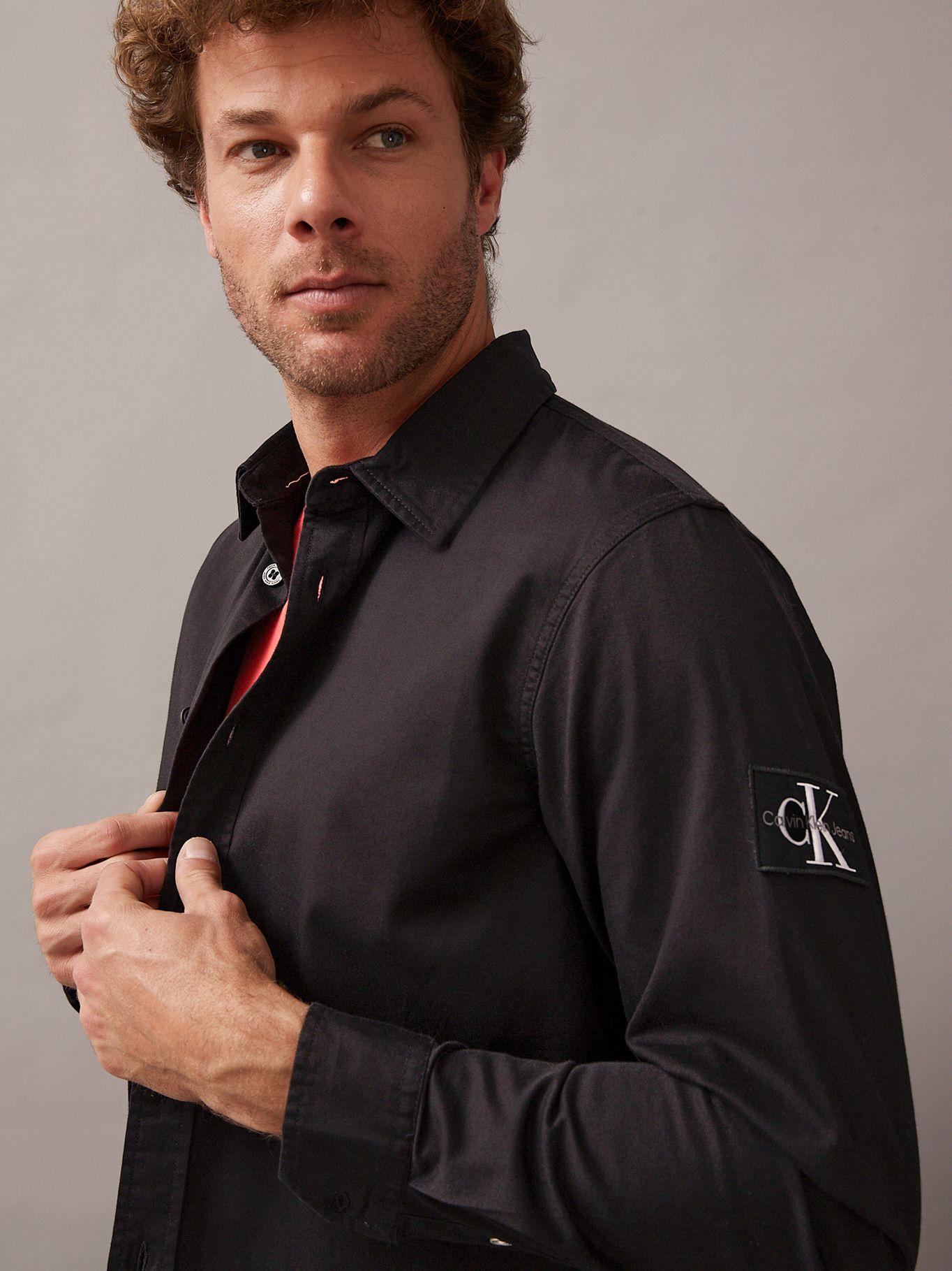 Camisa Monologo Badge Negro Calvin Klein-3