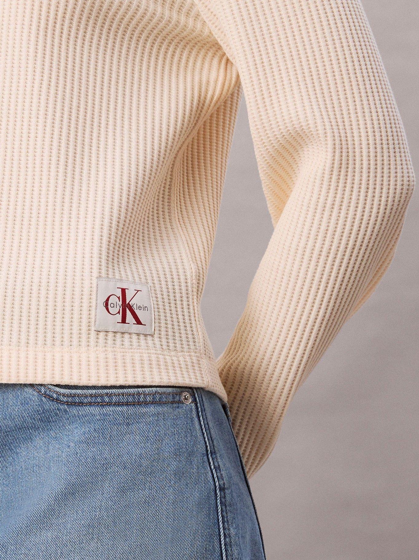 Polera Manga Larga Tejido Acanalado Beige Calvin Klein-5