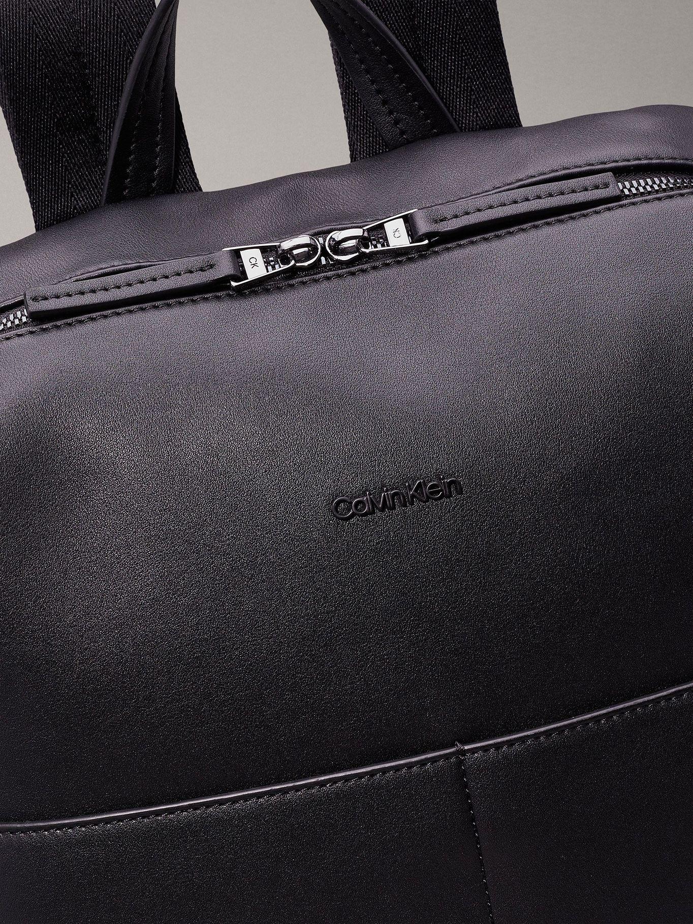 Mochilas Clean Essential Negro Calvin Klein-3