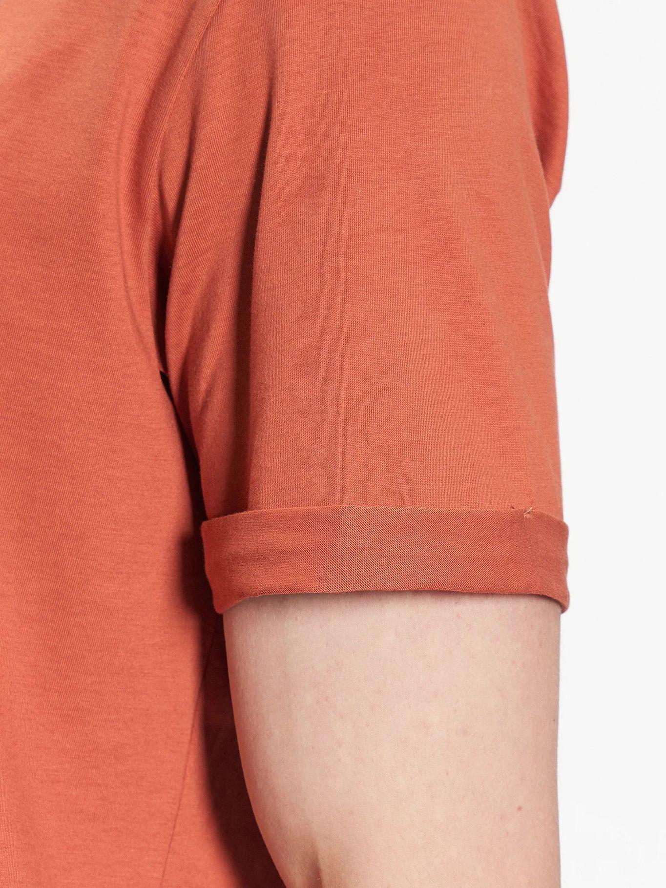 Polera Badge Round Naranja GA Calvin Klein-3