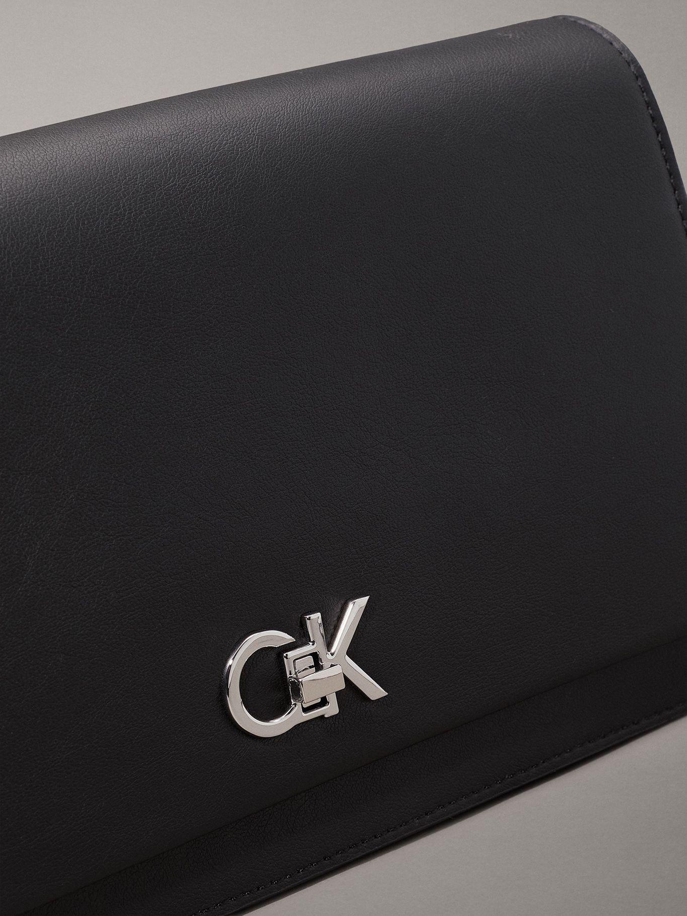 Cartera Ck Elongated Negro Calvin Klein-4