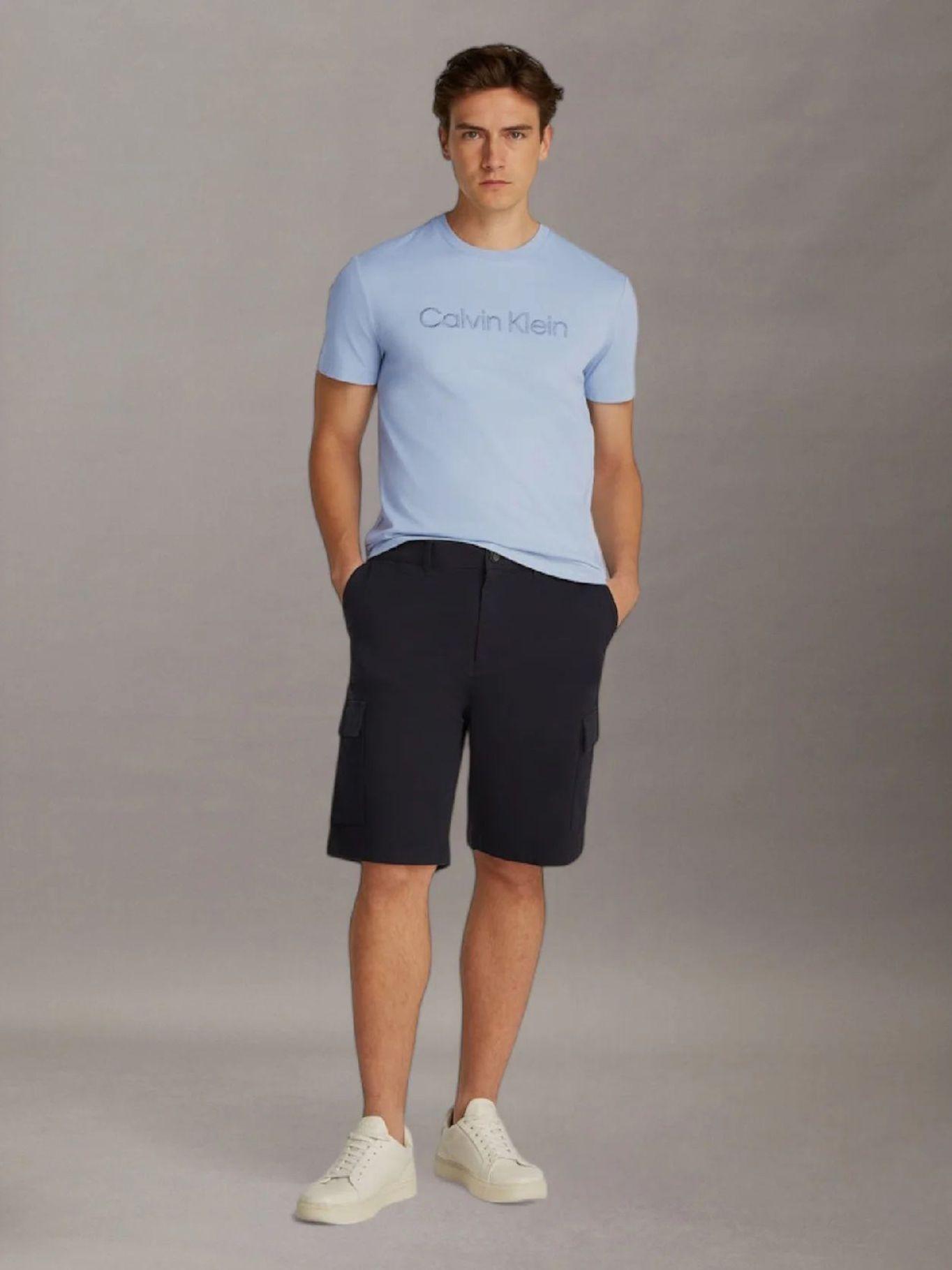 Polera con Logo Texturizado Celeste Calvin Klein-1
