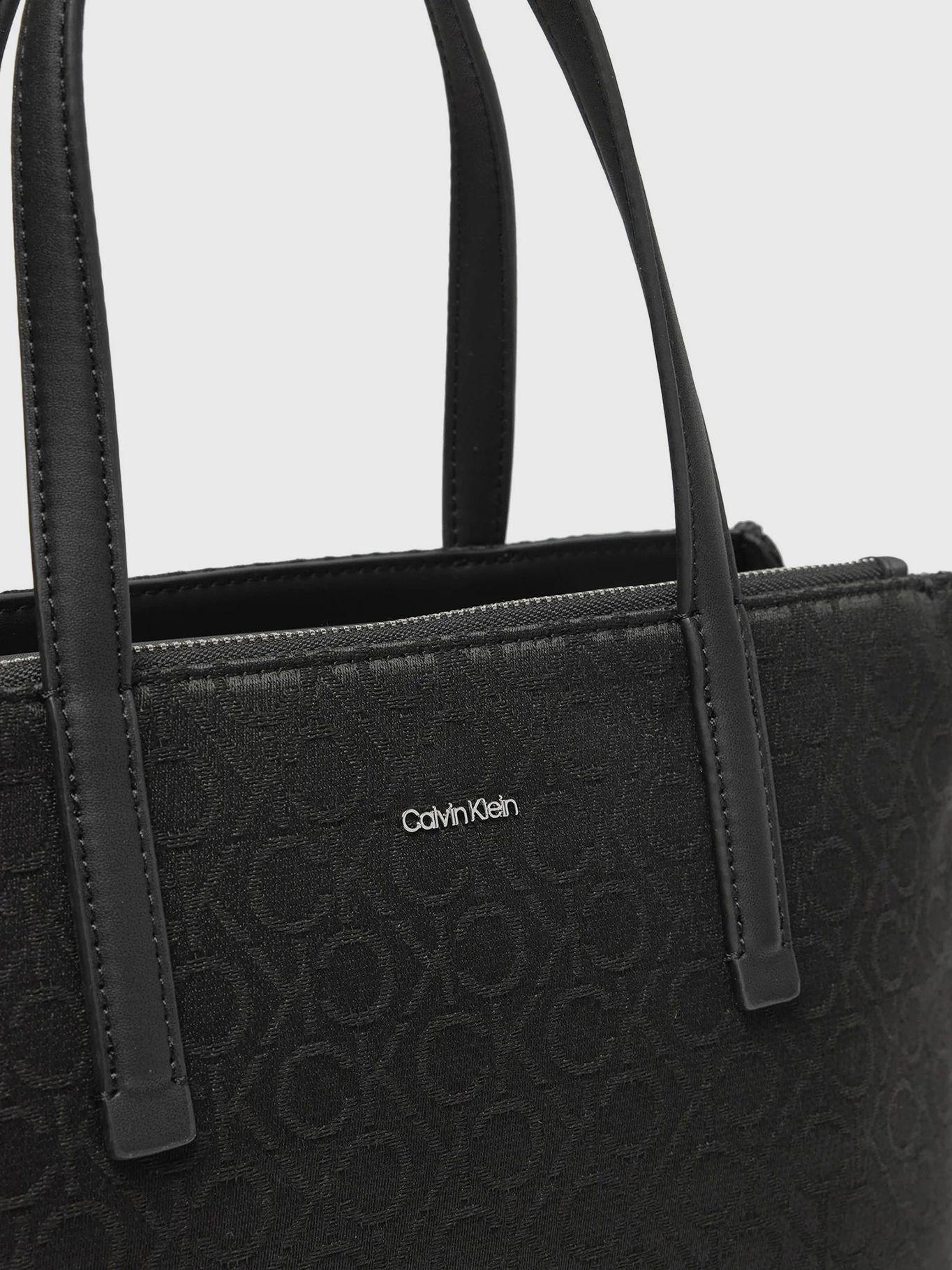 Cartera Tote Ck Must Jacquard Negro Calvin Klein-3
